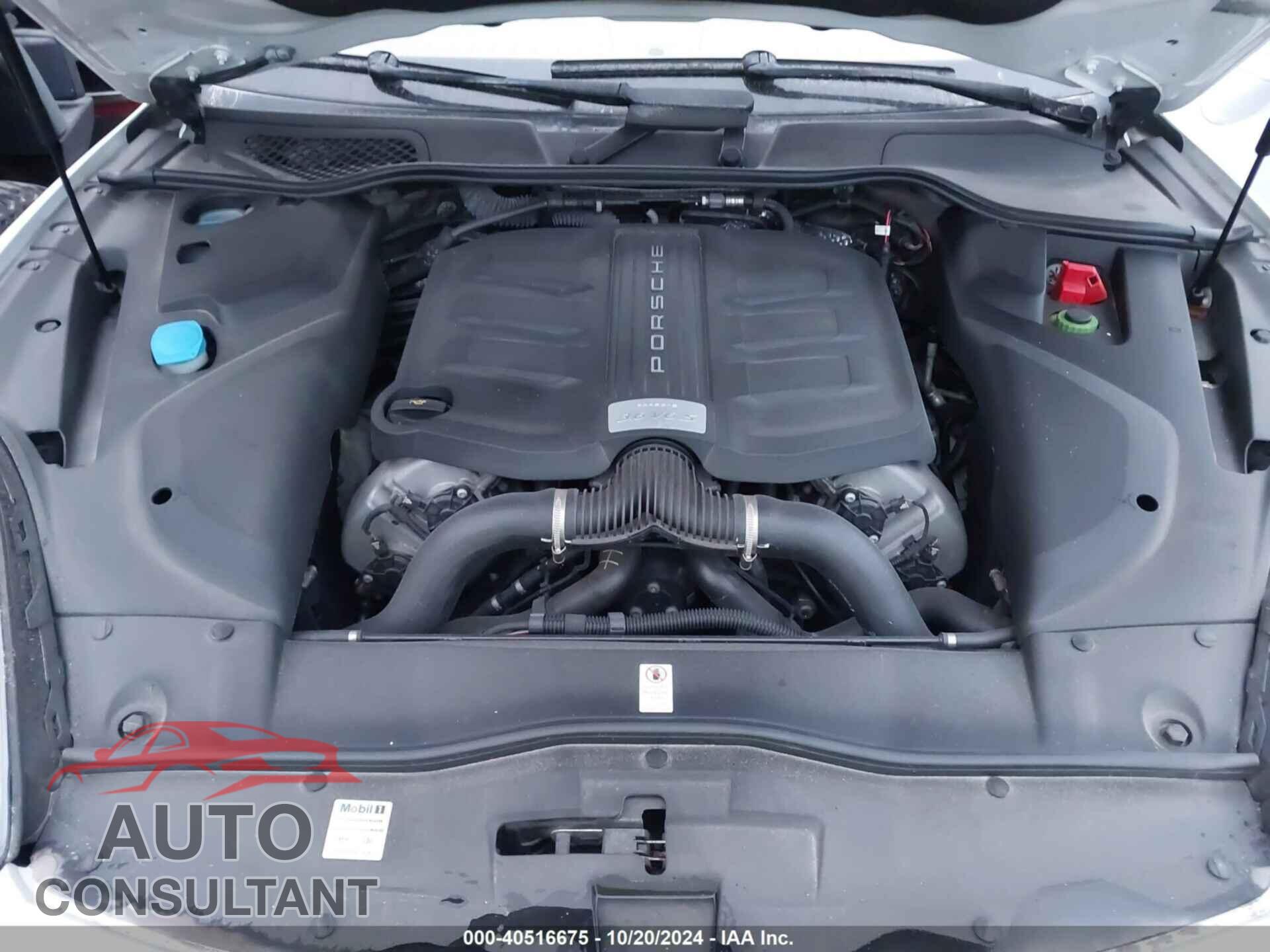 PORSCHE CAYENNE 2017 - WP1AB2A25HLA51464