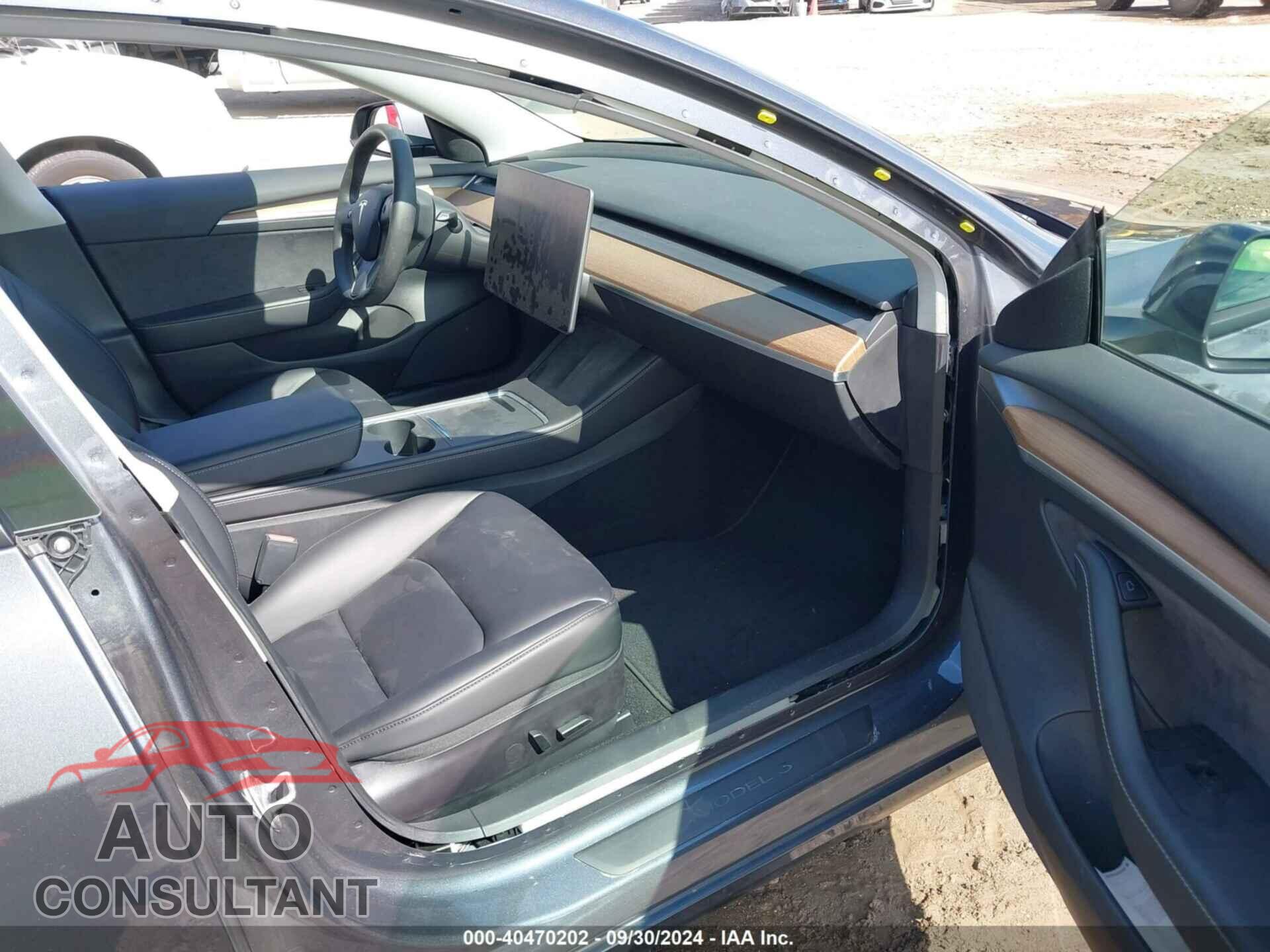 TESLA MODEL 3 2022 - 5YJ3E1EB0NF266982