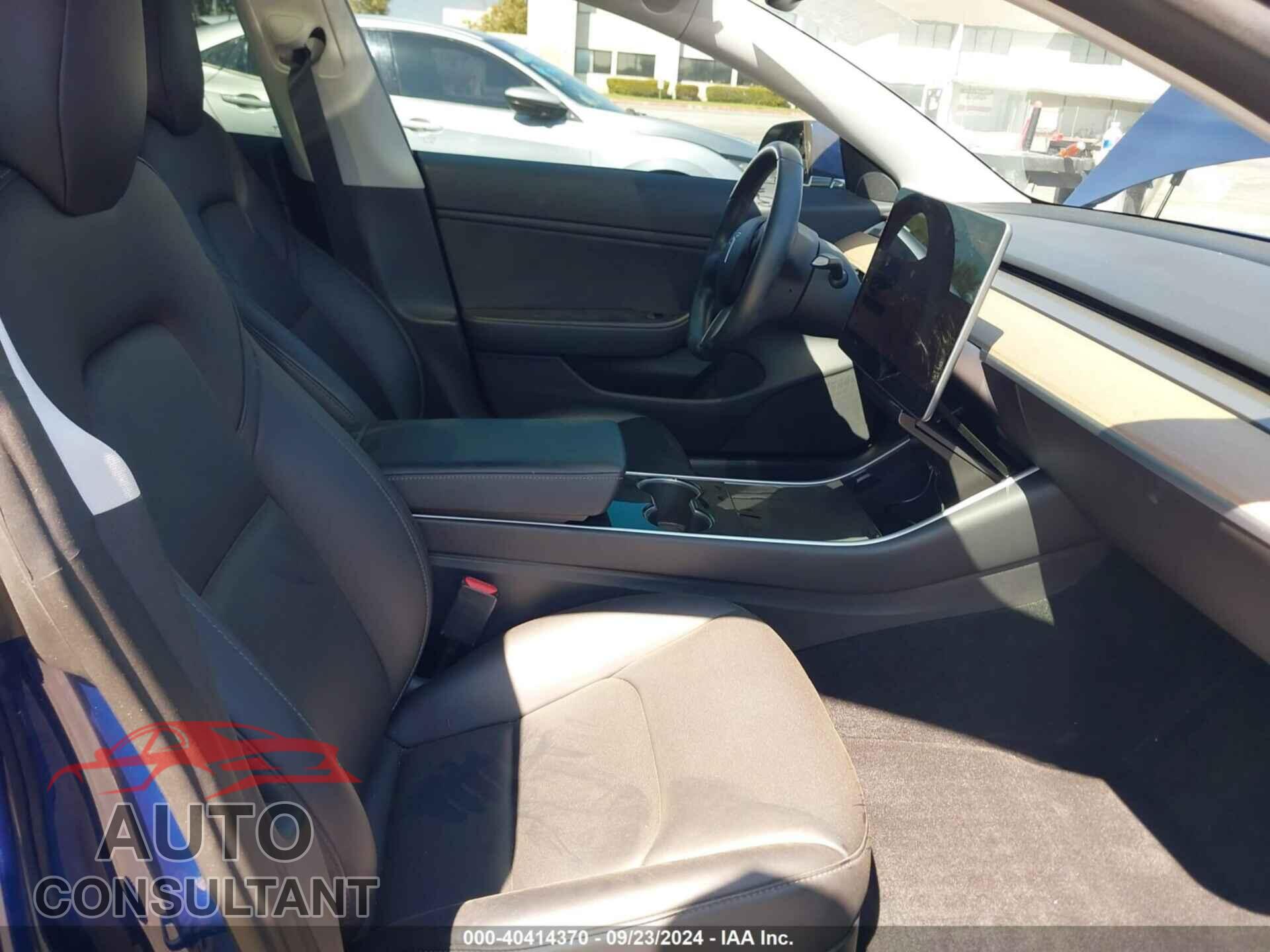 TESLA MODEL 3 2018 - 5YJ3E1EA5JF110194