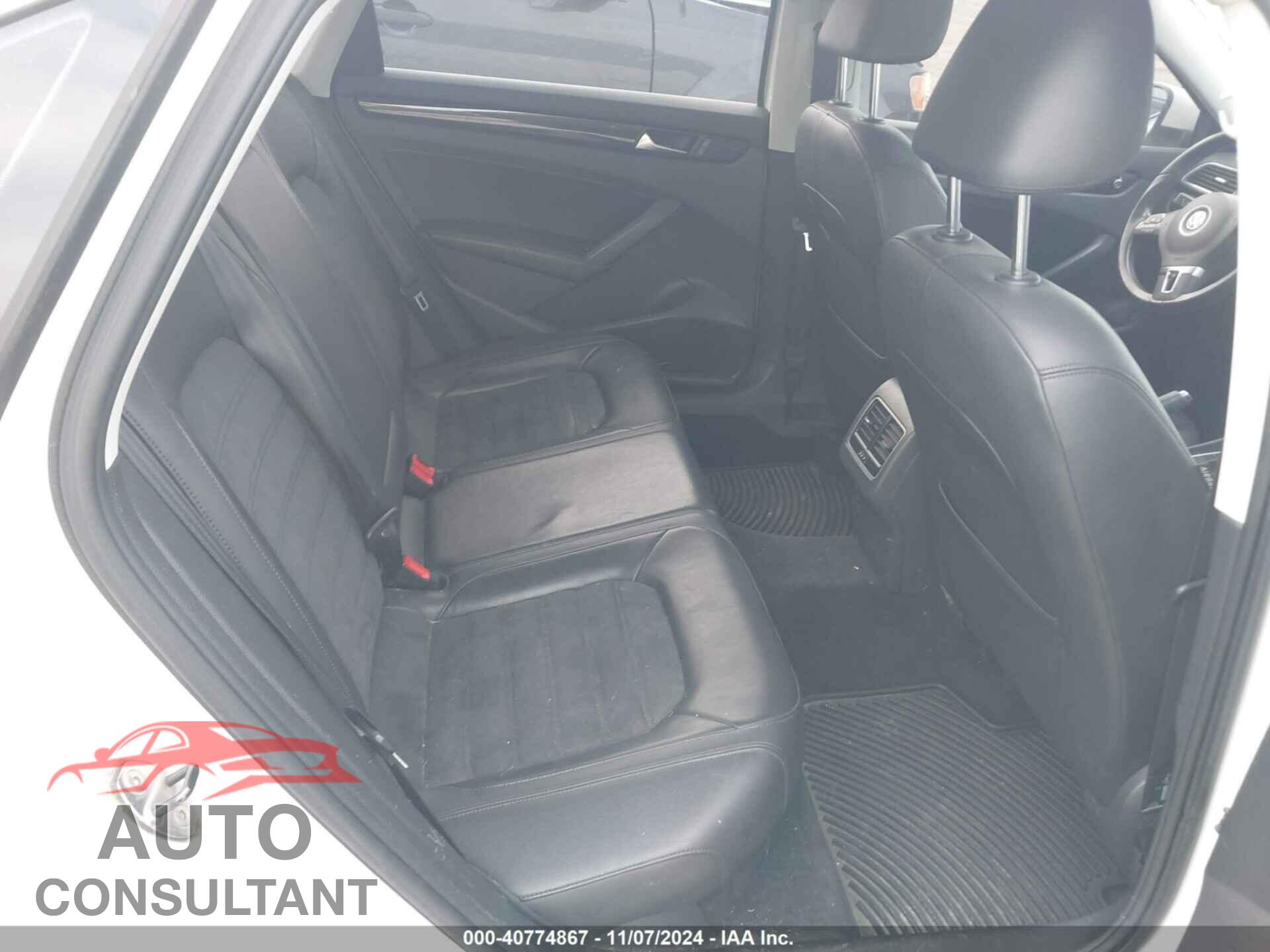 VOLKSWAGEN PASSAT 2014 - 1VWCN7A30EC005329