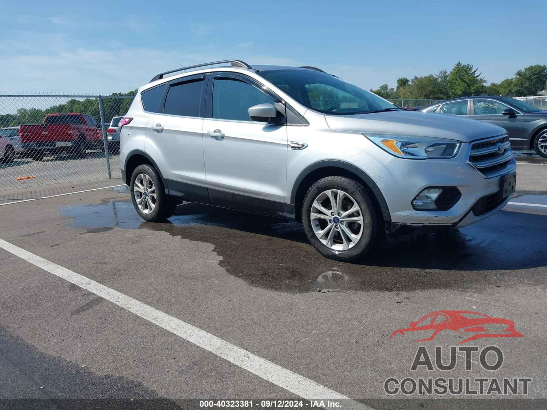 FORD ESCAPE 2017 - 1FMCU0GD4HUB97877