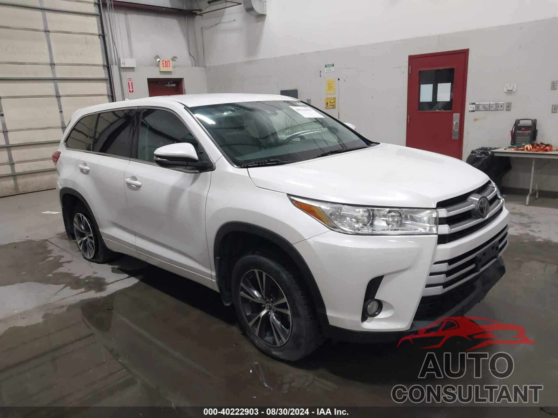 TOYOTA HIGHLANDER 2018 - 5TDBZRFH8JS852644