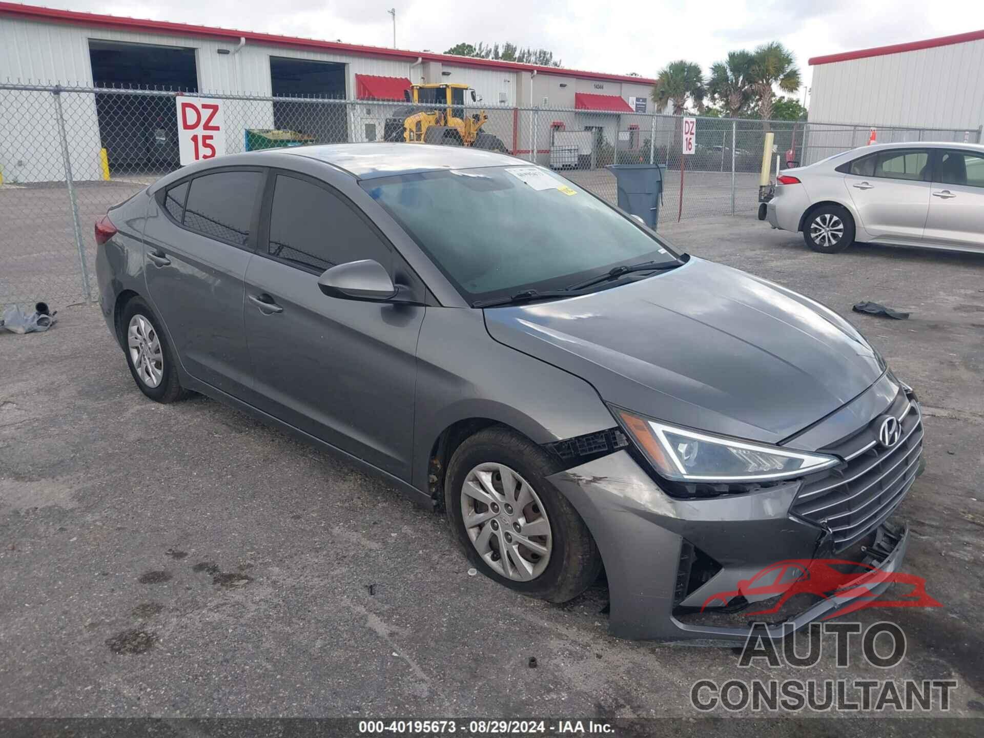 HYUNDAI ELANTRA 2019 - 5NPD74LF2KH497353