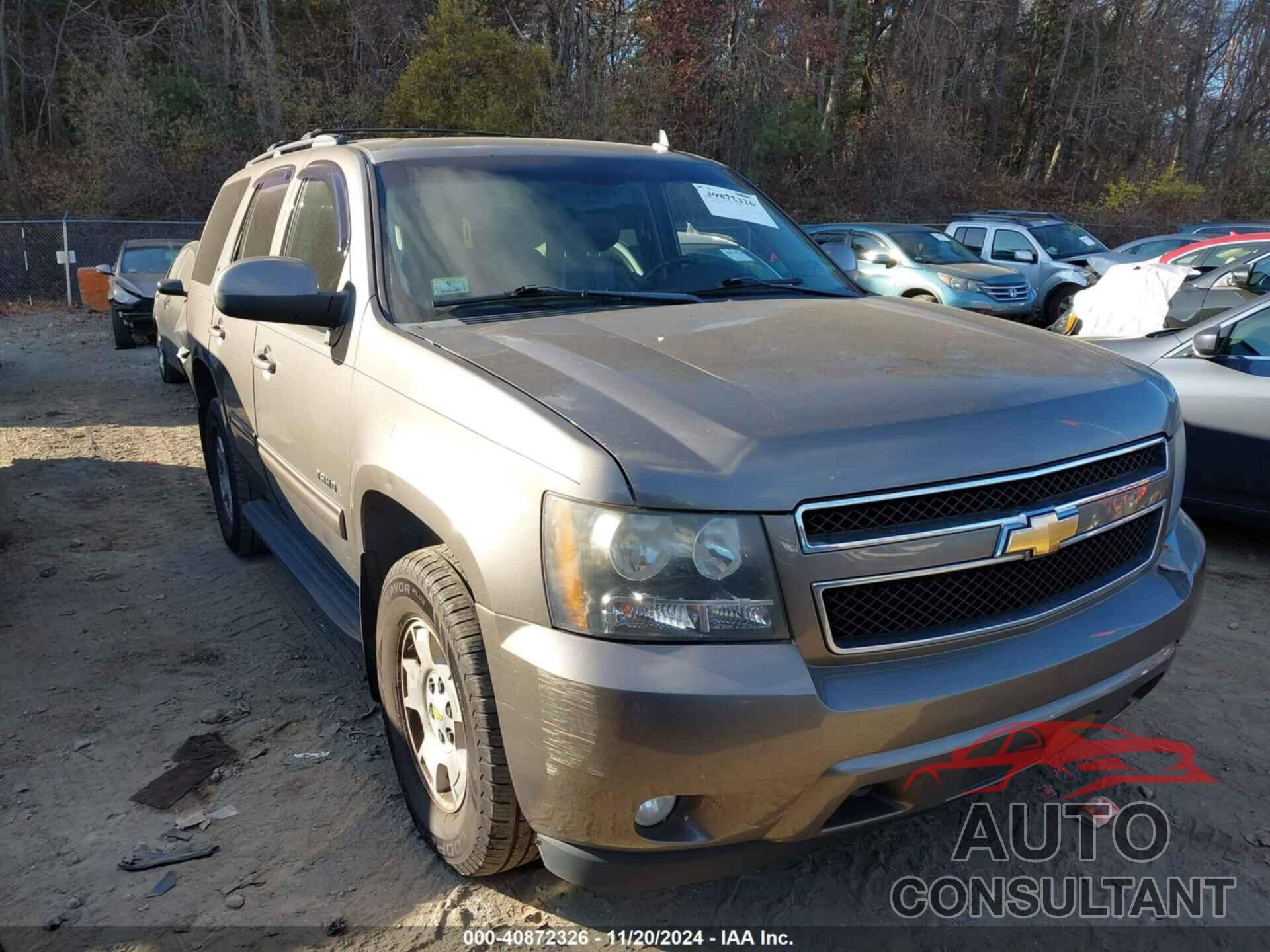 CHEVROLET TAHOE 2011 - 1GNSKBE03BR322516