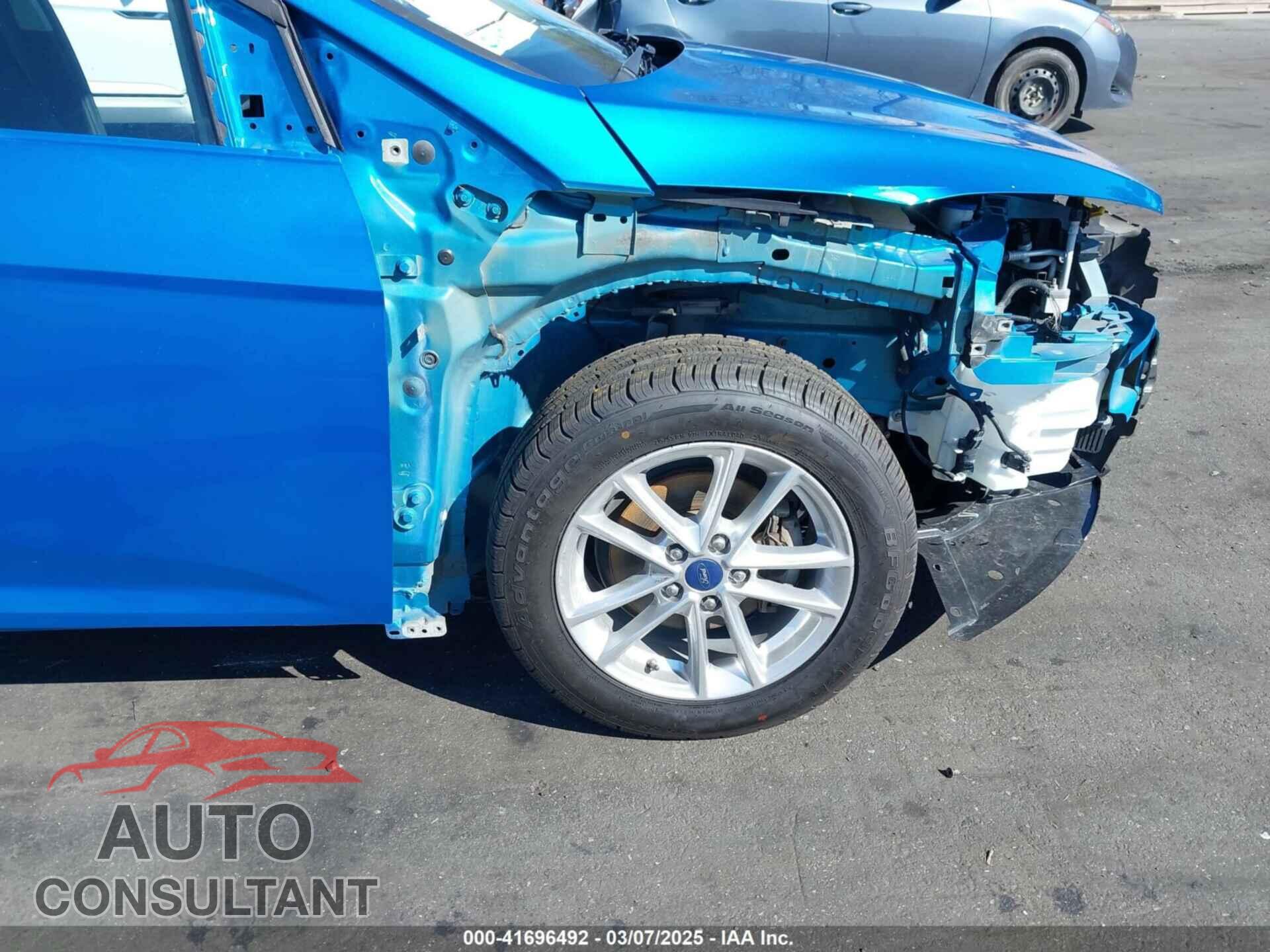 FORD FOCUS 2017 - 1FADP3F21HL246837