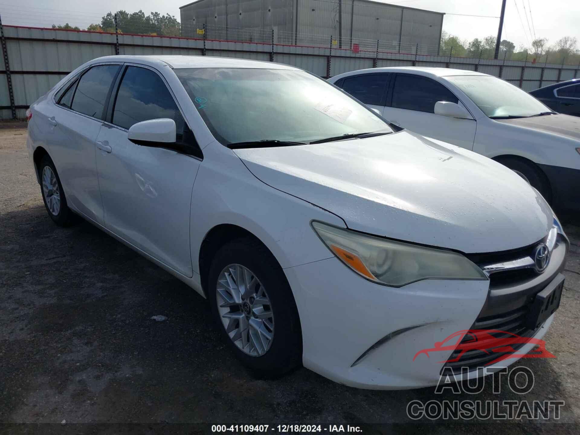 TOYOTA CAMRY 2016 - 4T4BF1FK7GR539273