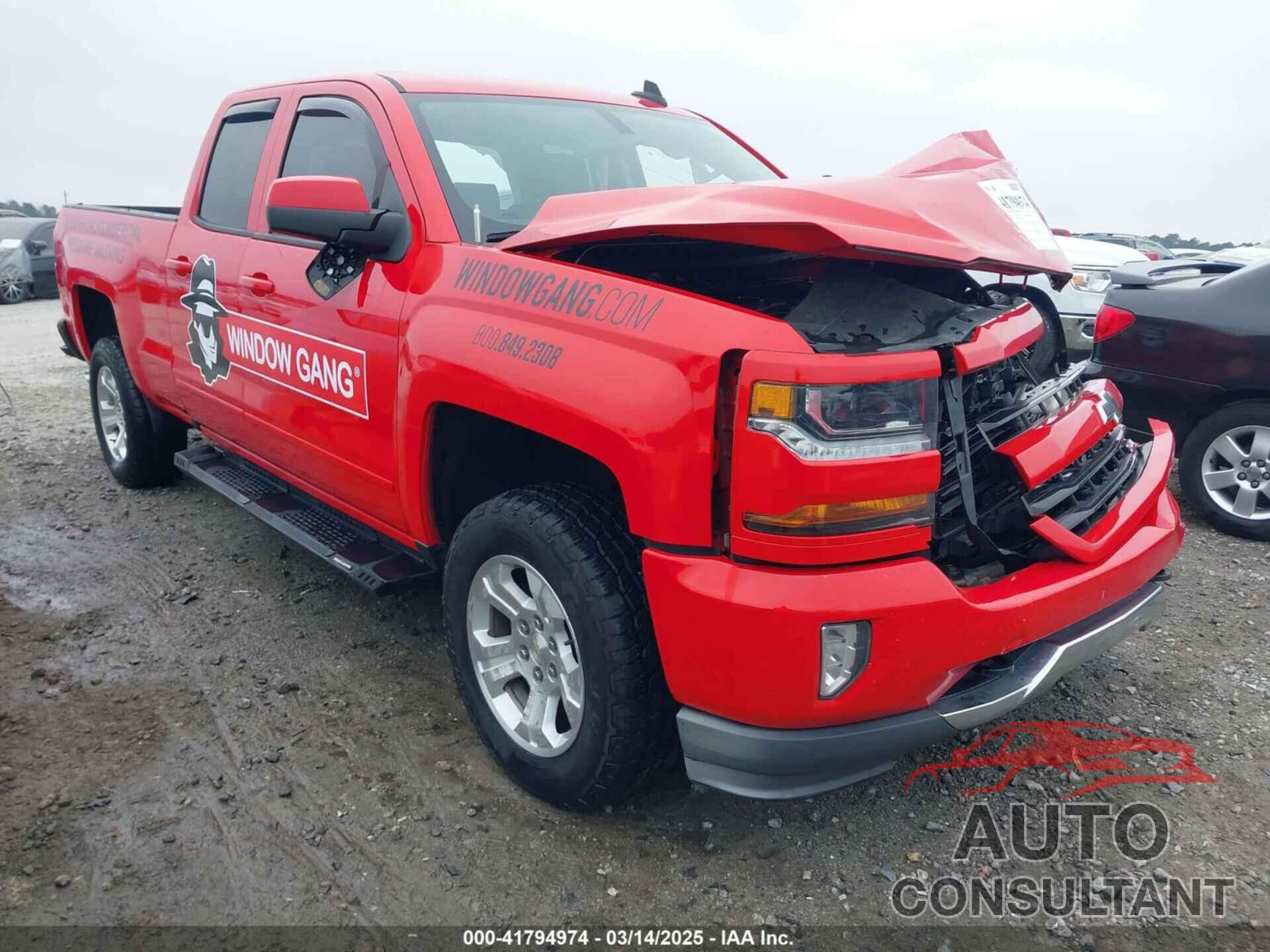 CHEVROLET SILVERADO 1500 2018 - 1GCVKREC1JZ370801