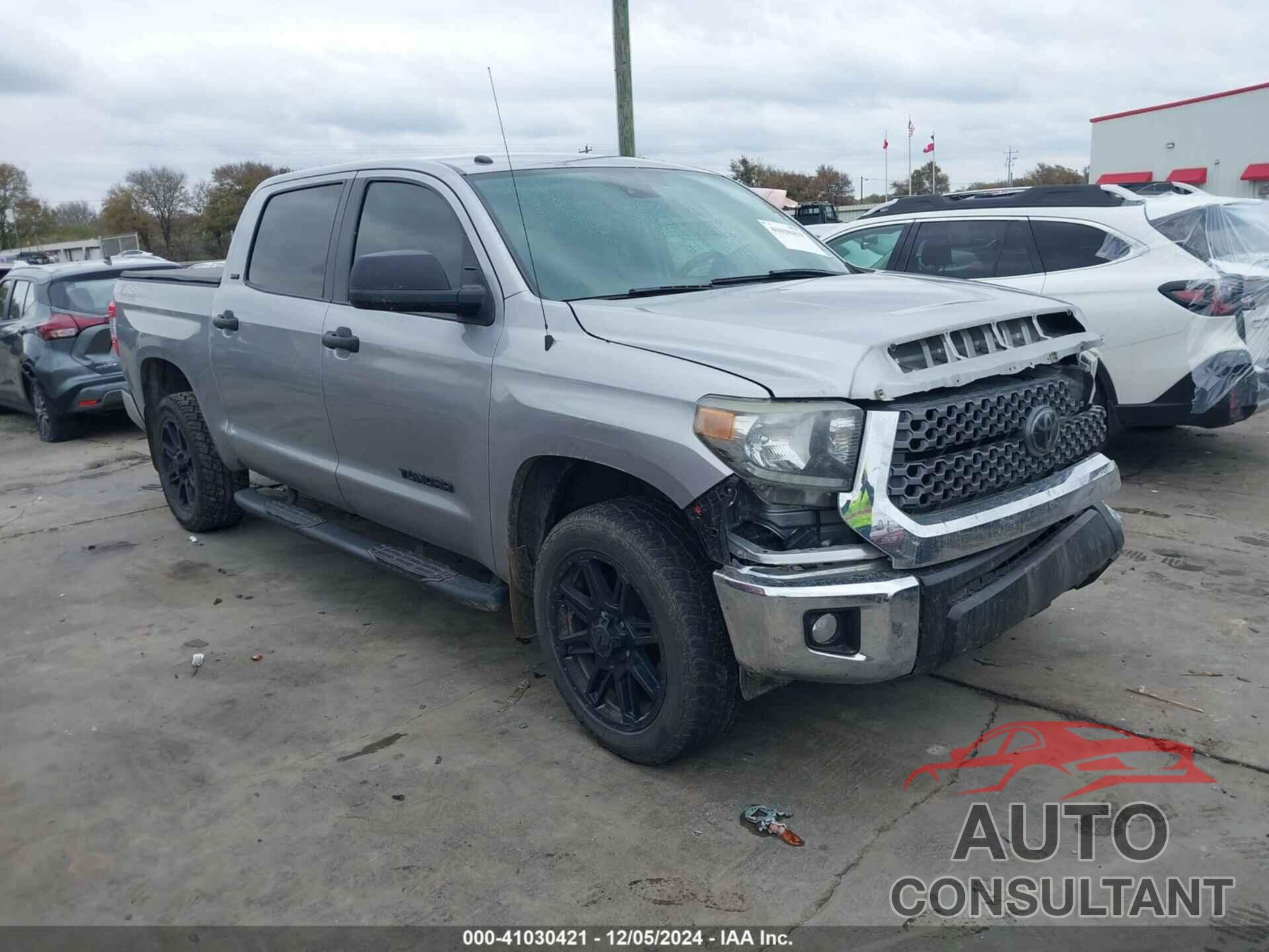 TOYOTA TUNDRA 2019 - 5TFEM5F16KX144315