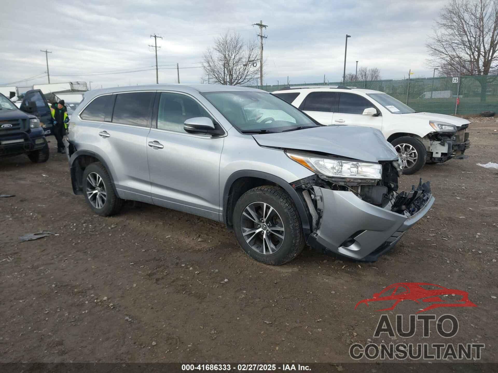 TOYOTA HIGHLANDER 2018 - 5TDBZRFH4JS492448