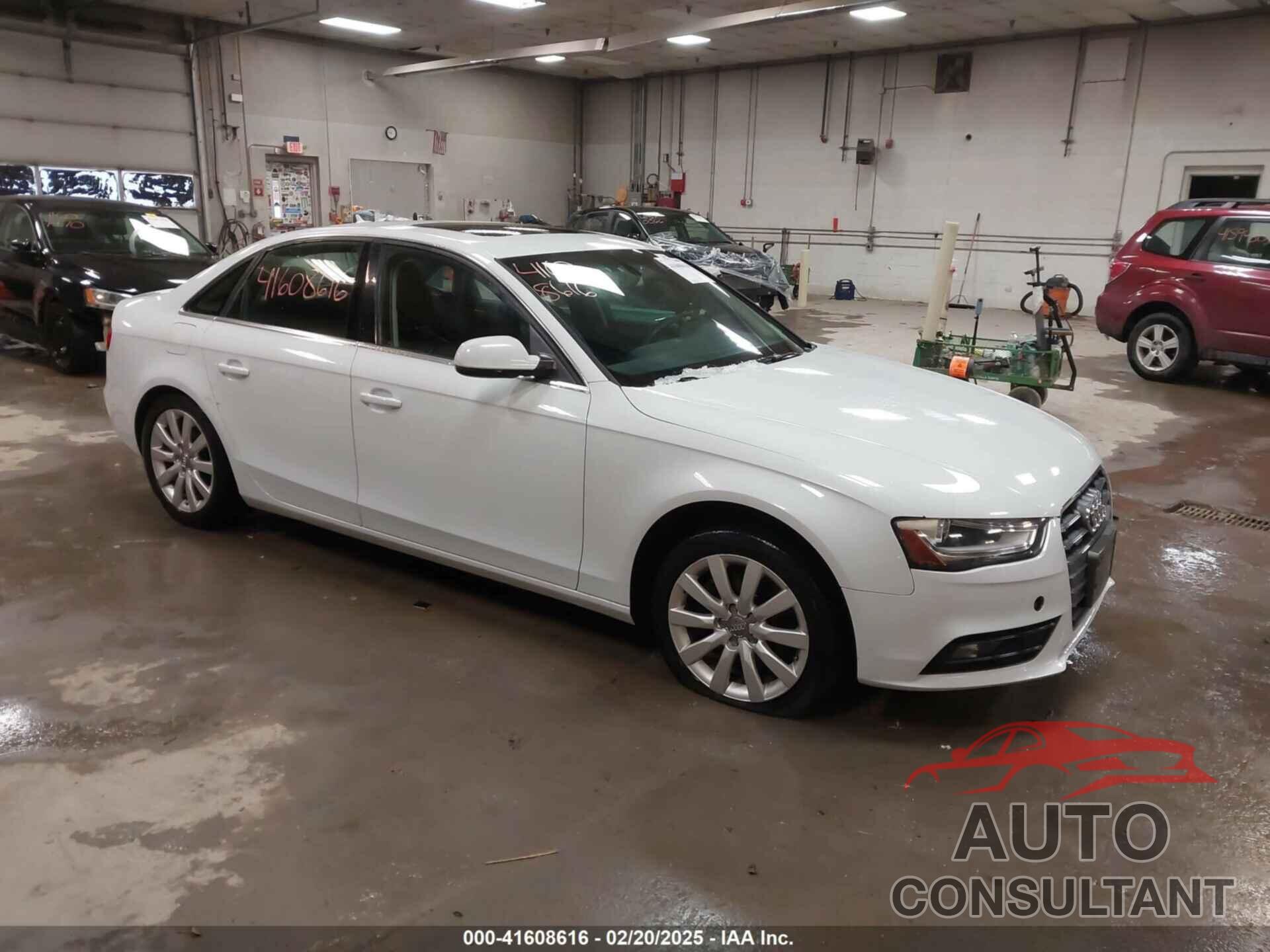 AUDI A4 2013 - WAUBFAFLXDN033270