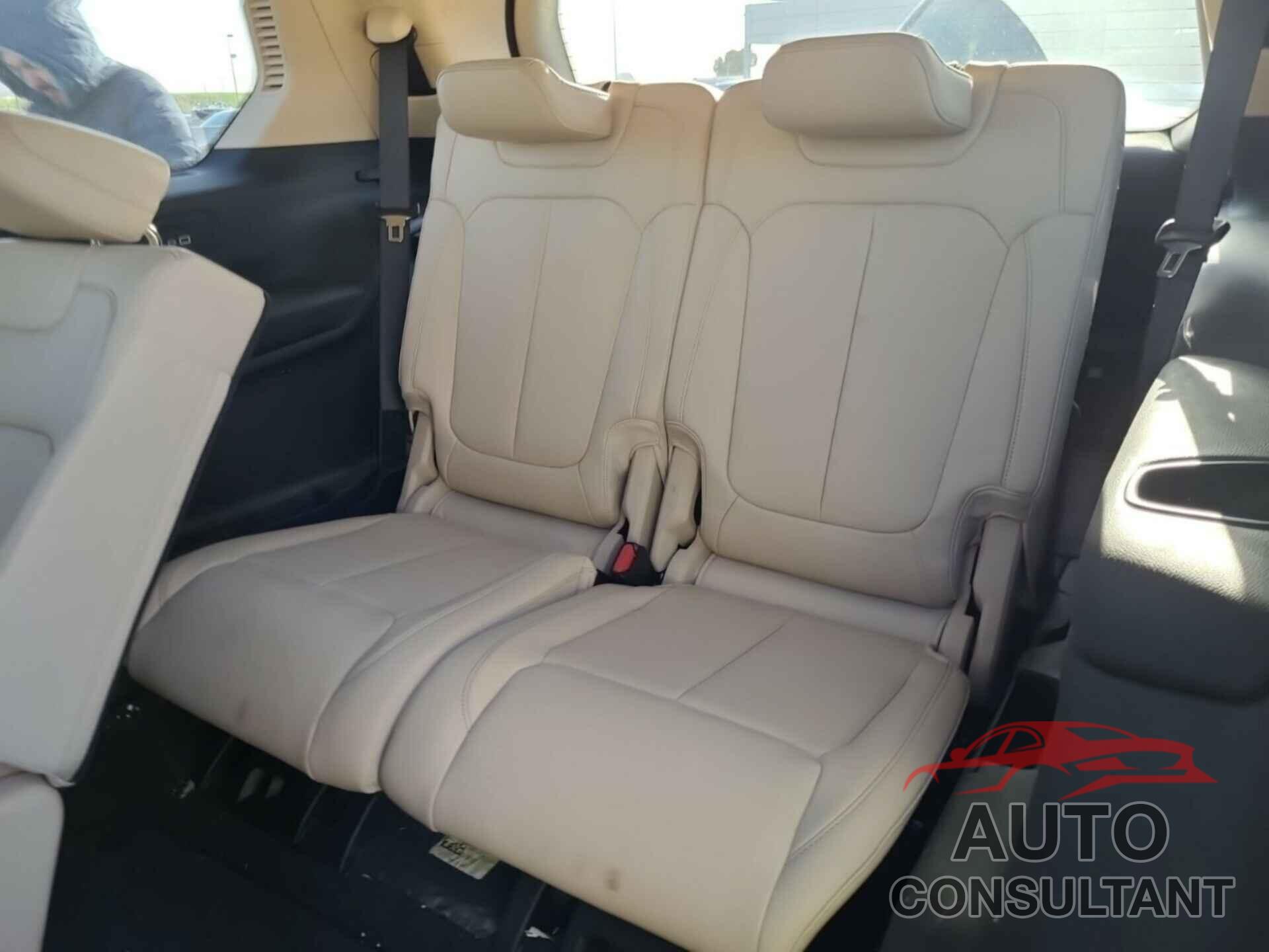 JEEP GRAND CHEROKEE 2021 - 1C4RJKBG3M8141324