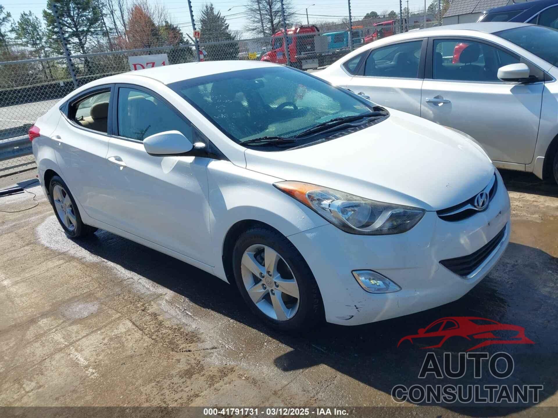HYUNDAI ELANTRA 2012 - 5NPDH4AE8CH117473