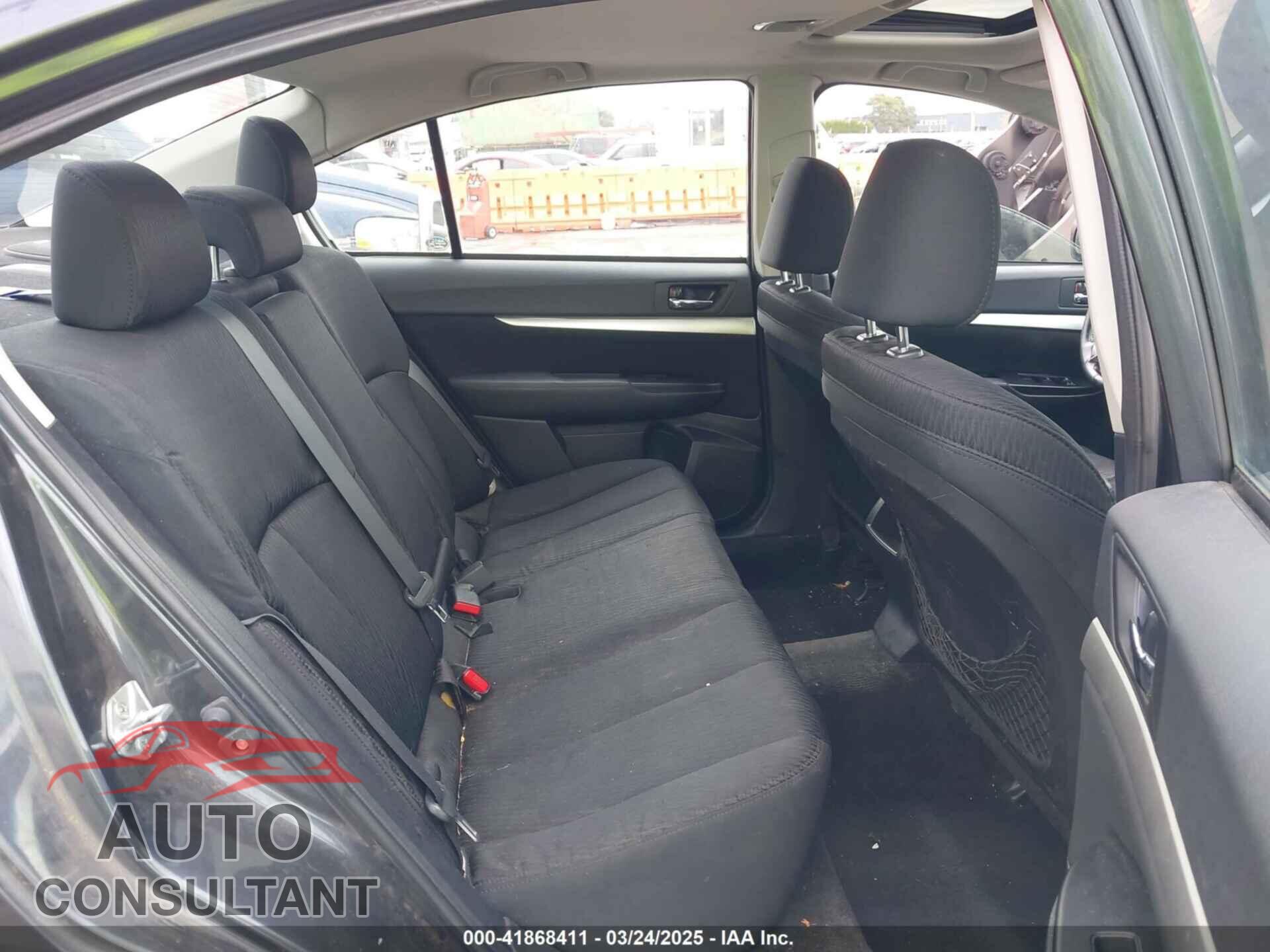 SUBARU LEGACY 2011 - 4S3BMDH62B2243202