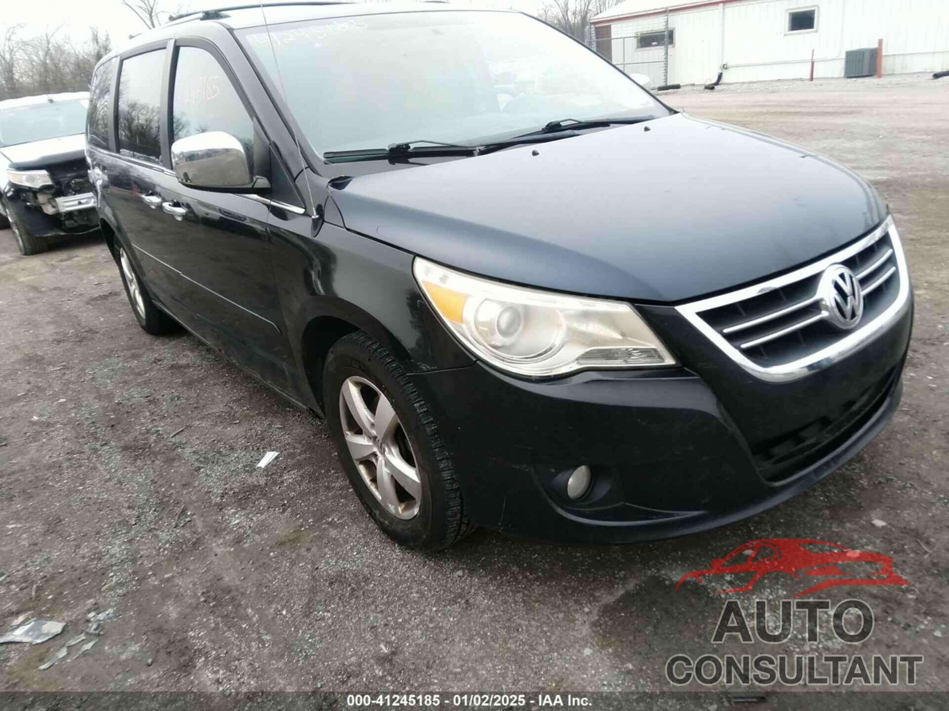 VOLKSWAGEN ROUTAN 2010 - 2V4RW6DX1AR228103