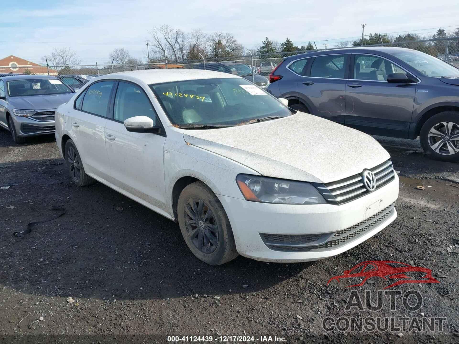VOLKSWAGEN PASSAT 2015 - 1VWAT7A36FC054887