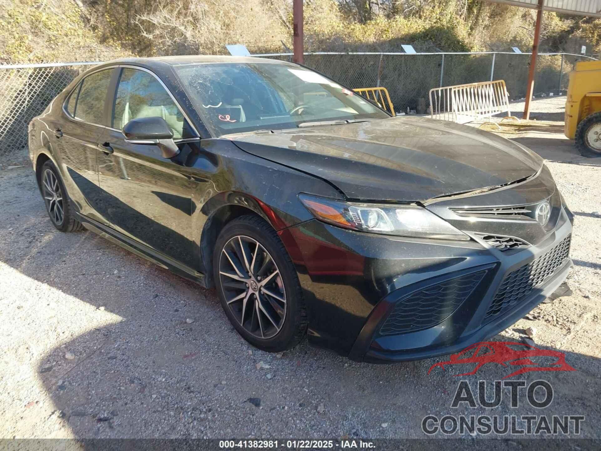 TOYOTA CAMRY 2022 - 4T1G11AK3NU049268
