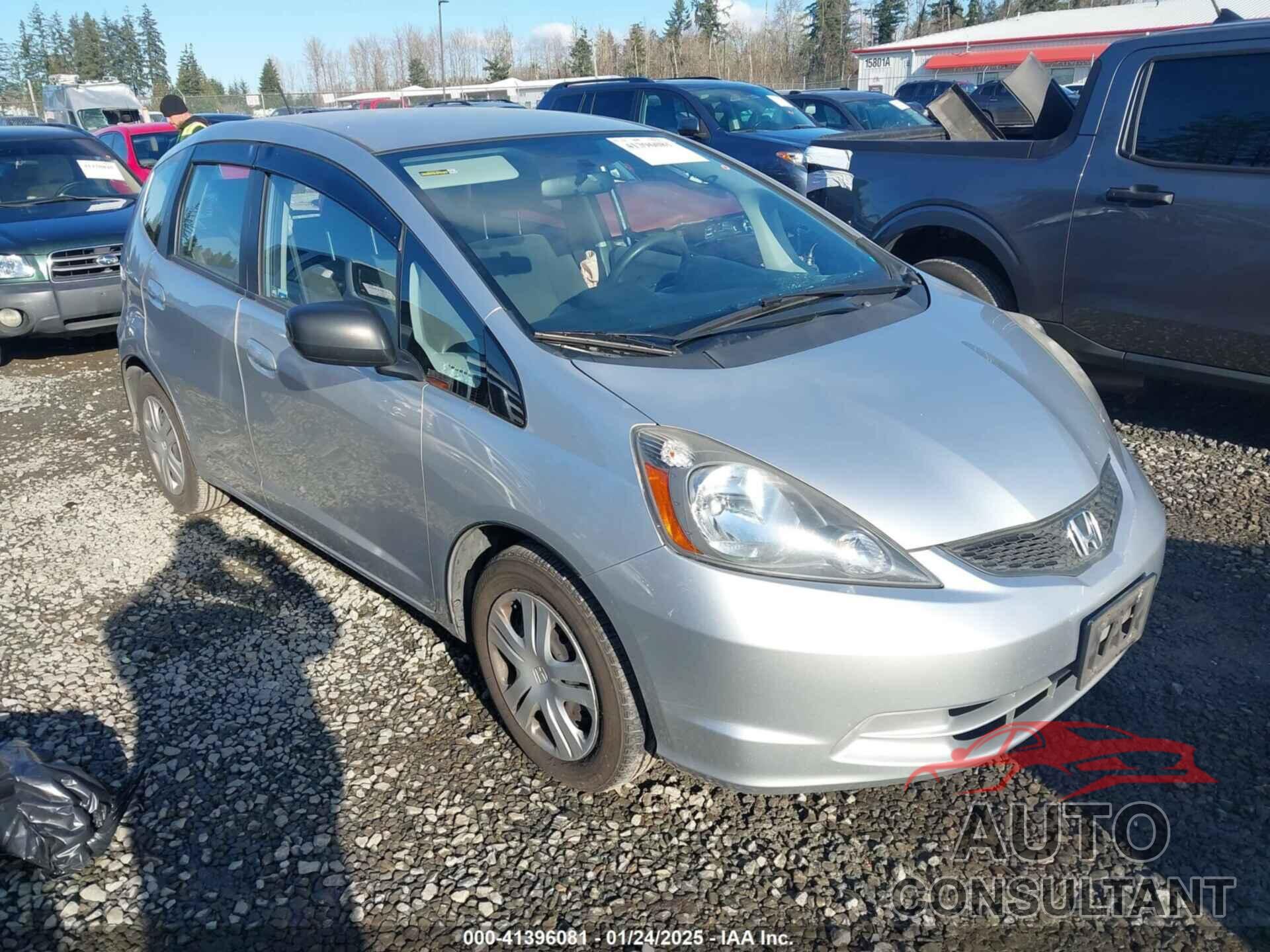 HONDA FIT 2011 - JHMGE8H38BS012108