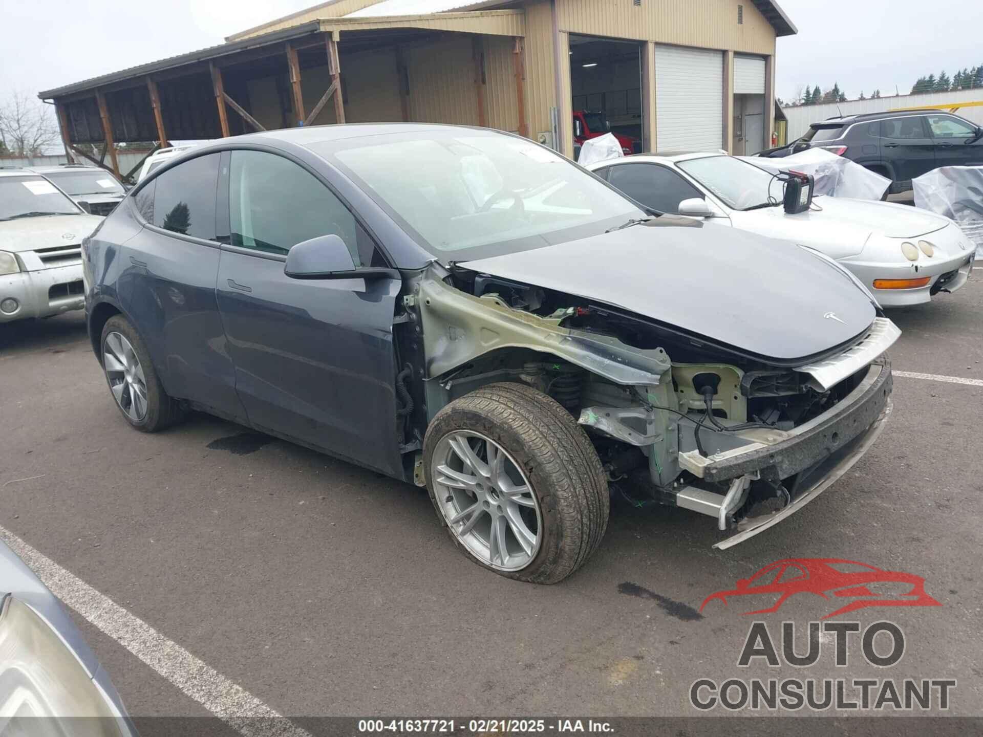 TESLA MODEL Y 2023 - 7SAYGDEE5PF685301