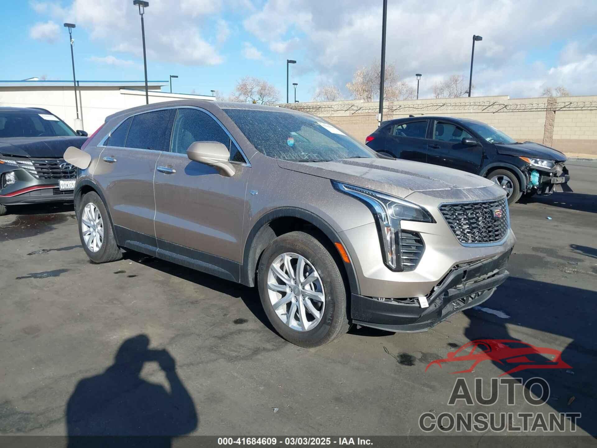 CADILLAC XT4 2023 - 1GYAZAR40PF135132