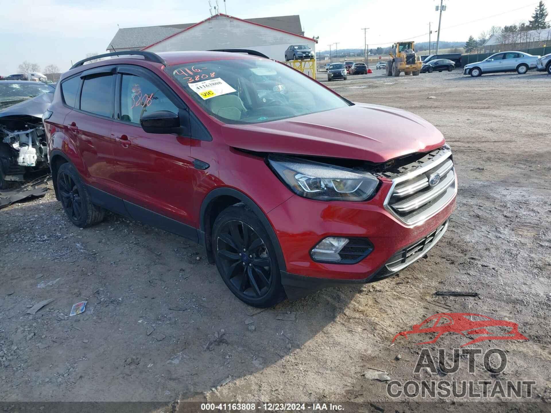 FORD ESCAPE 2018 - 1FMCU9GD5JUB02852