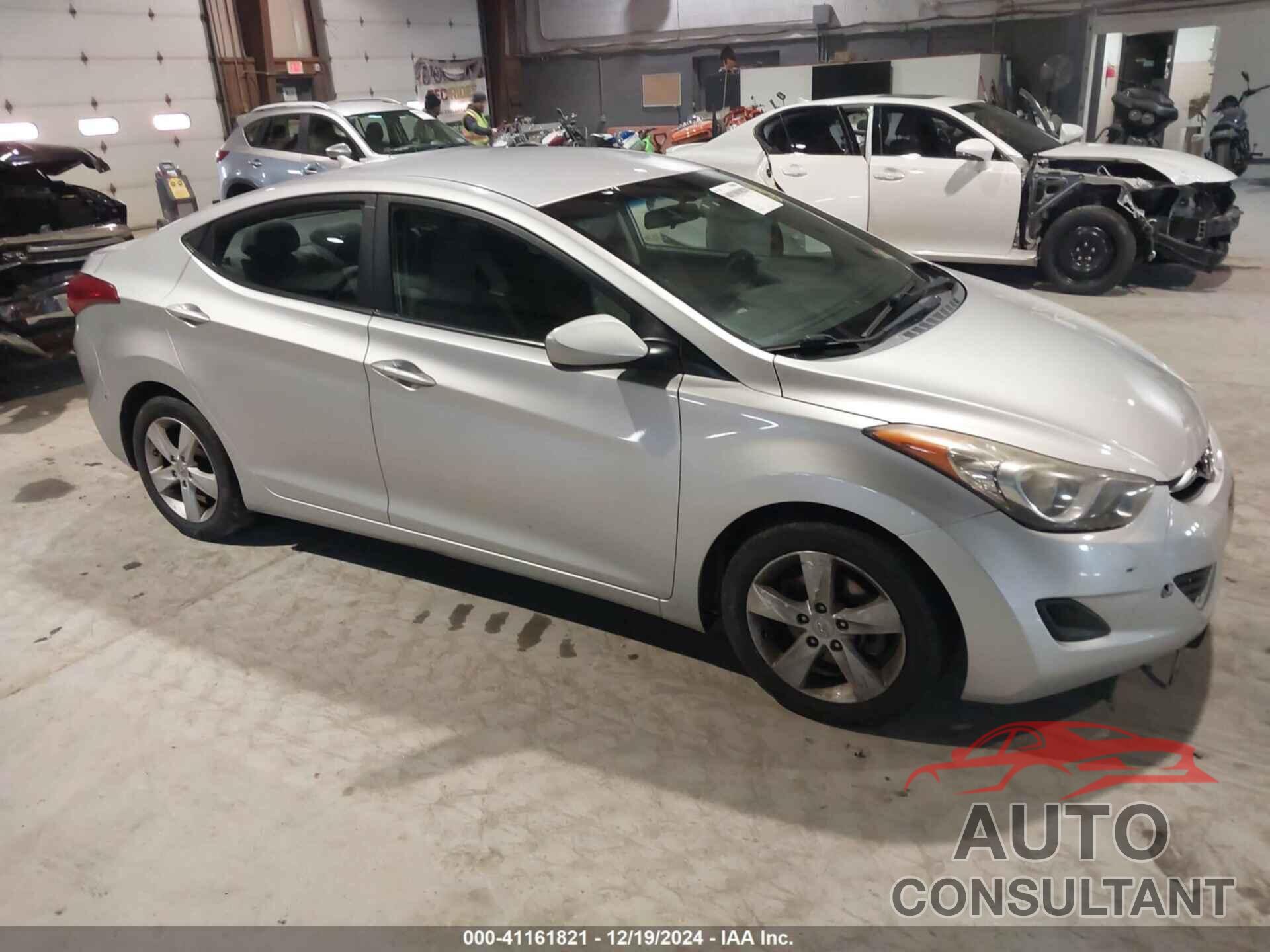 HYUNDAI ELANTRA 2013 - 5NPDH4AE2DH359855