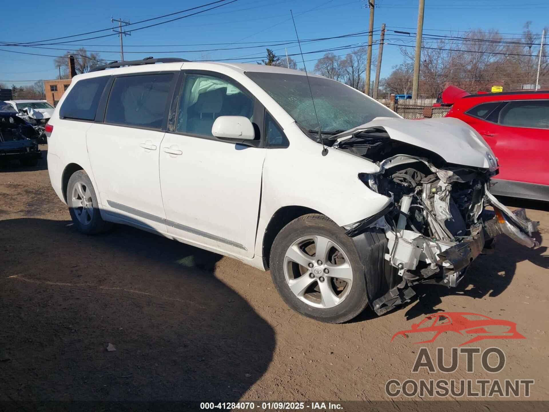 TOYOTA SIENNA 2013 - 5TDKK3DC9DS400523