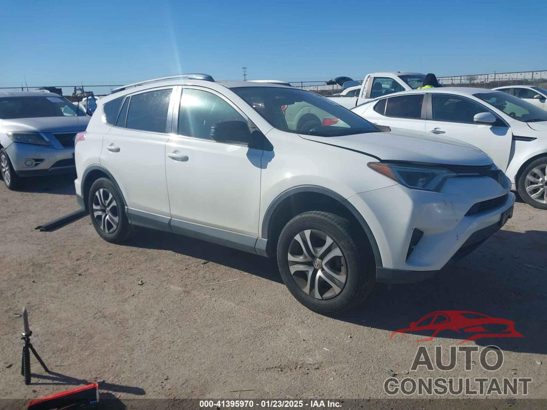TOYOTA RAV4 2017 - JTMZFREV8HJ115644