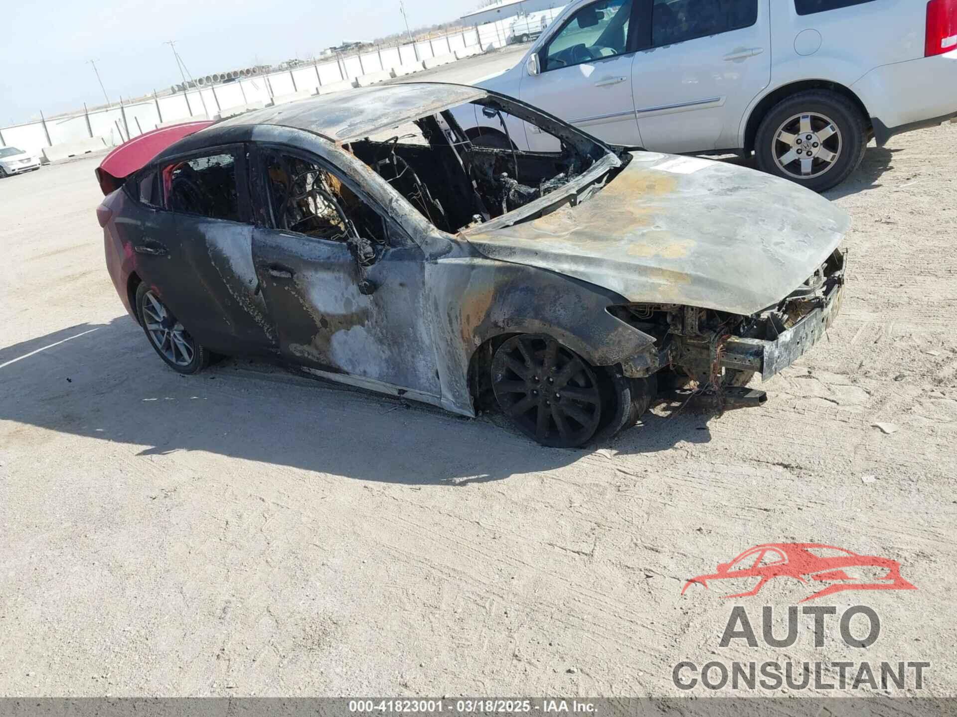 MAZDA MAZDA3 2018 - 3MZBN1V38JM209940