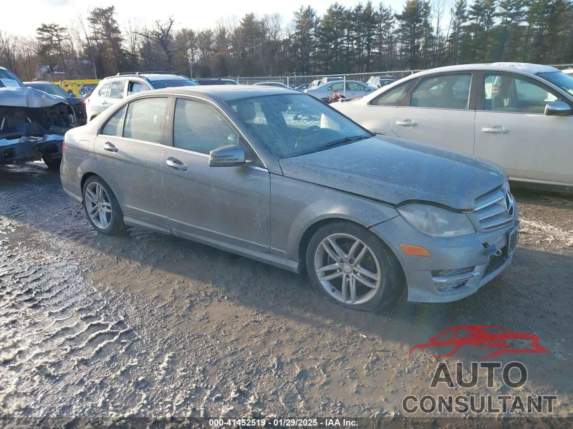 MERCEDES-BENZ C 300 2012 - WDDGF8BBXCR228992