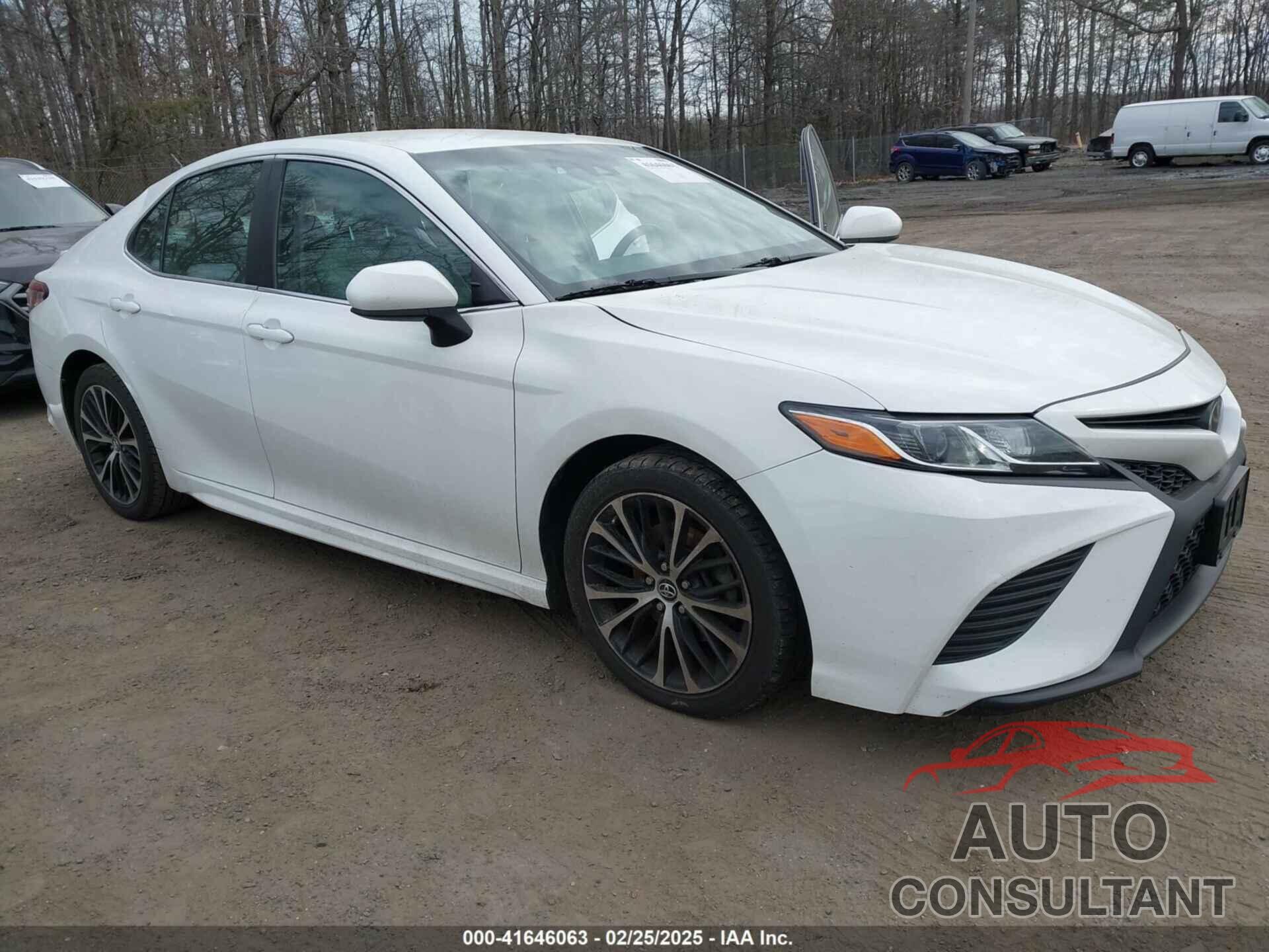 TOYOTA CAMRY 2018 - 4T1B11HKXJU095142