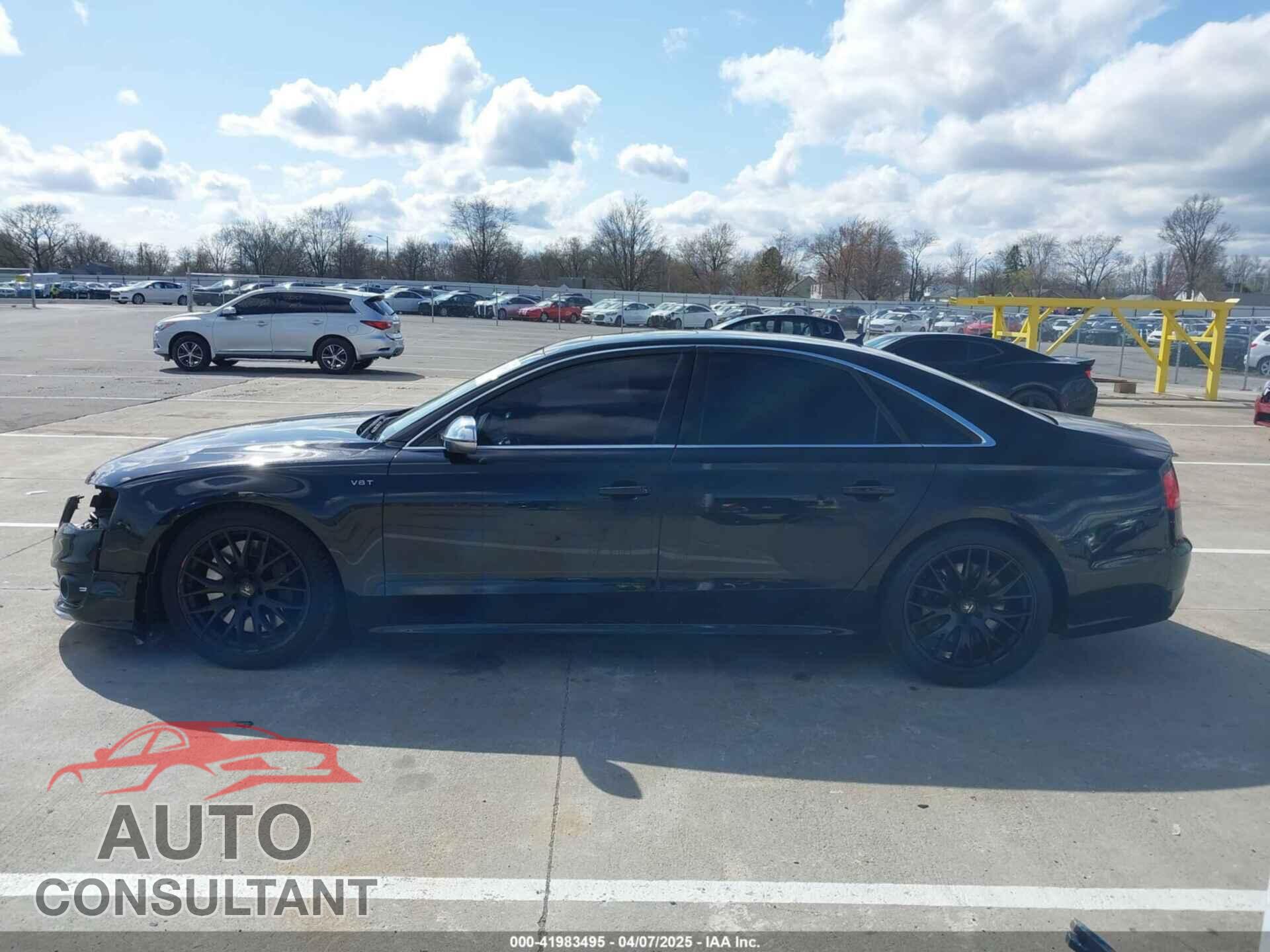 AUDI S8 2013 - WAUD2AFD6DN021372