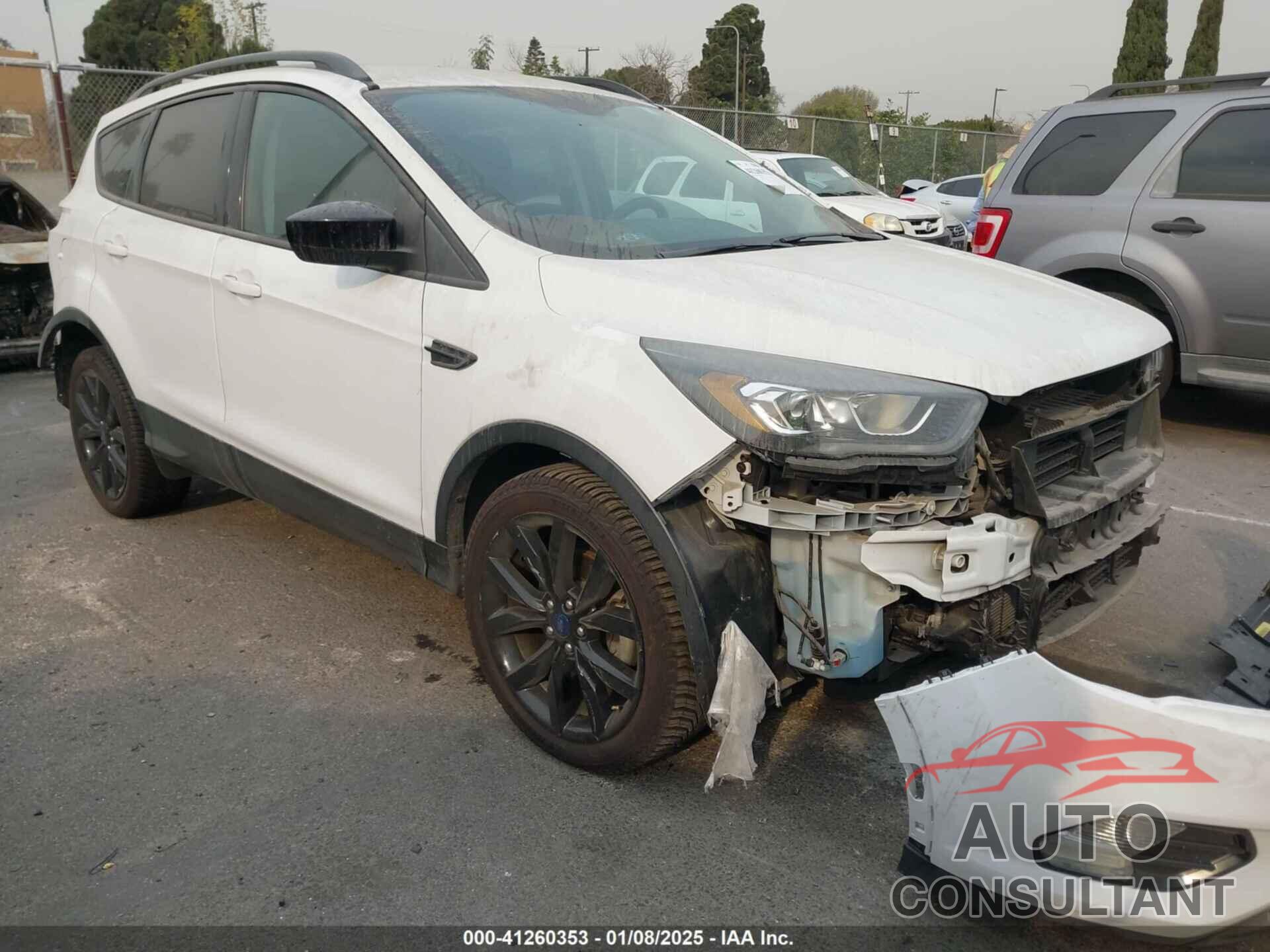 FORD ESCAPE 2017 - 1FMCU0GD9HUC26421