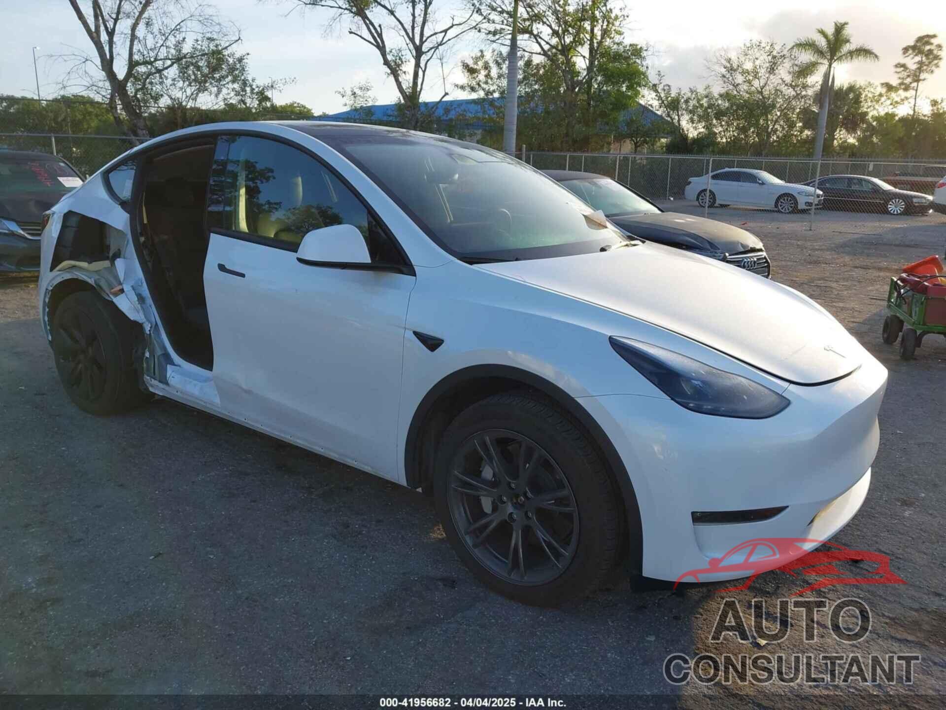 TESLA MODEL Y 2024 - 7SAYGDEE9RA291266