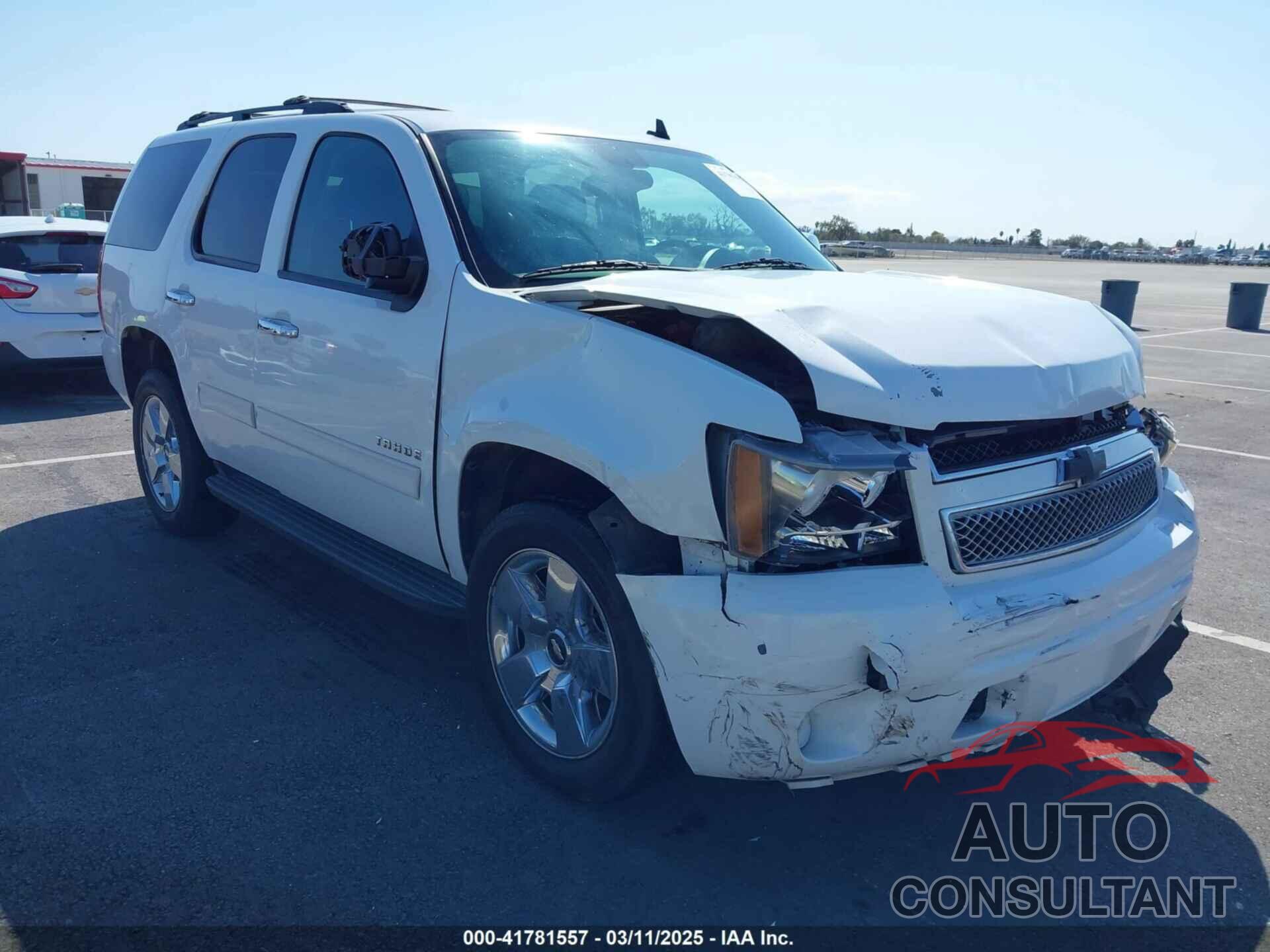 CHEVROLET TAHOE 2011 - 1GNSKAE00BR230077