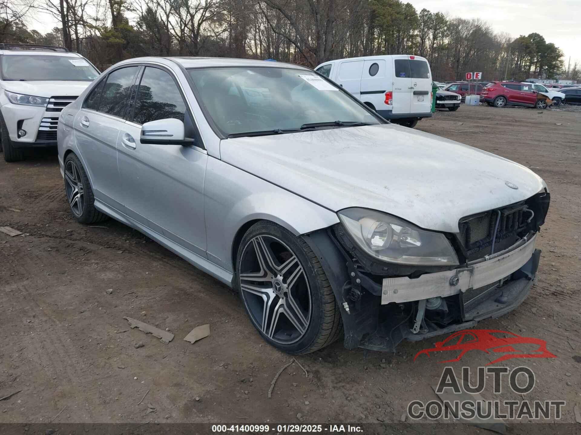 MERCEDES-BENZ C 300 2012 - WDDGF8BB9CR193409