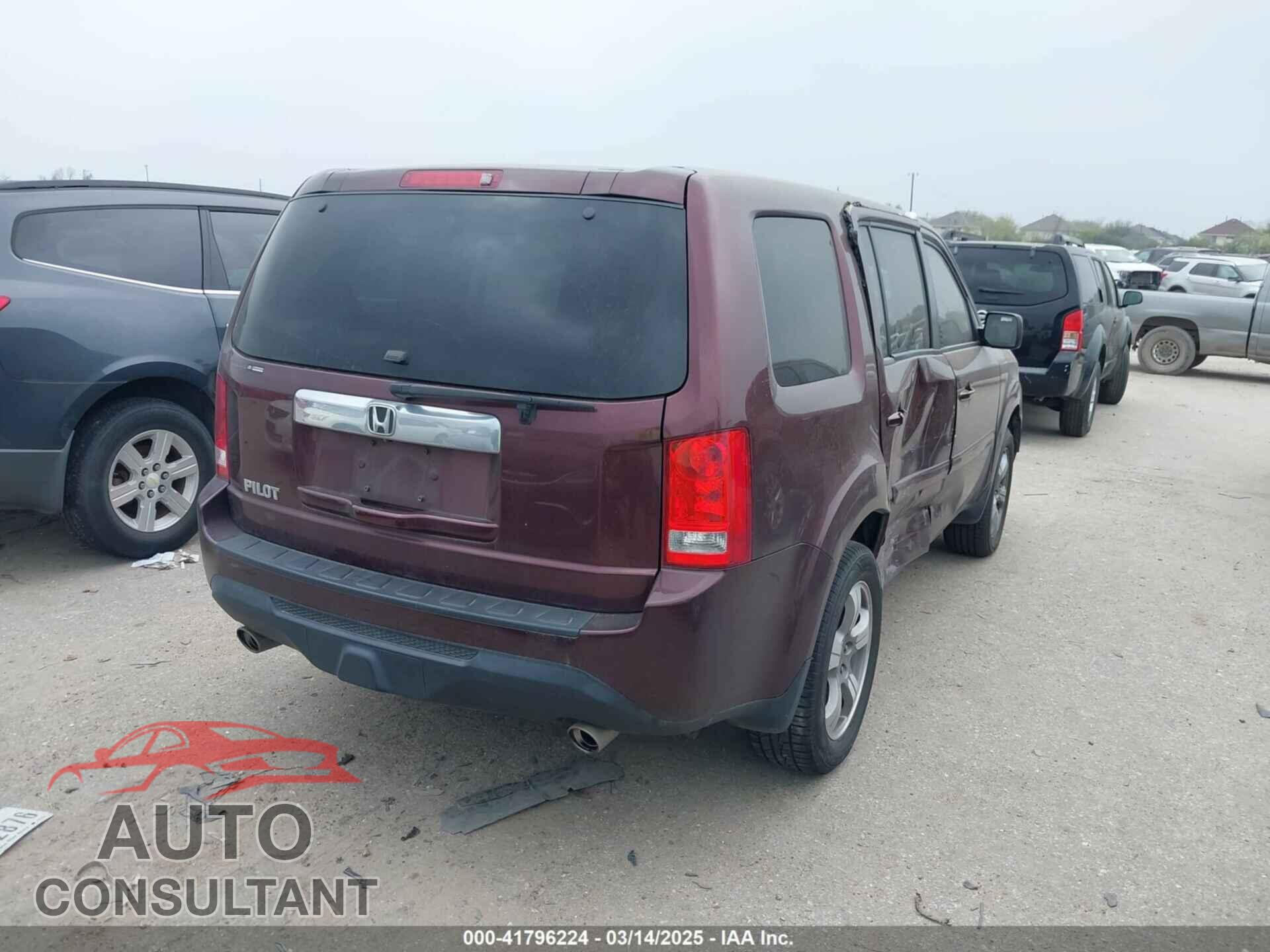 HONDA PILOT 2013 - 5FNYF3H46DB018830