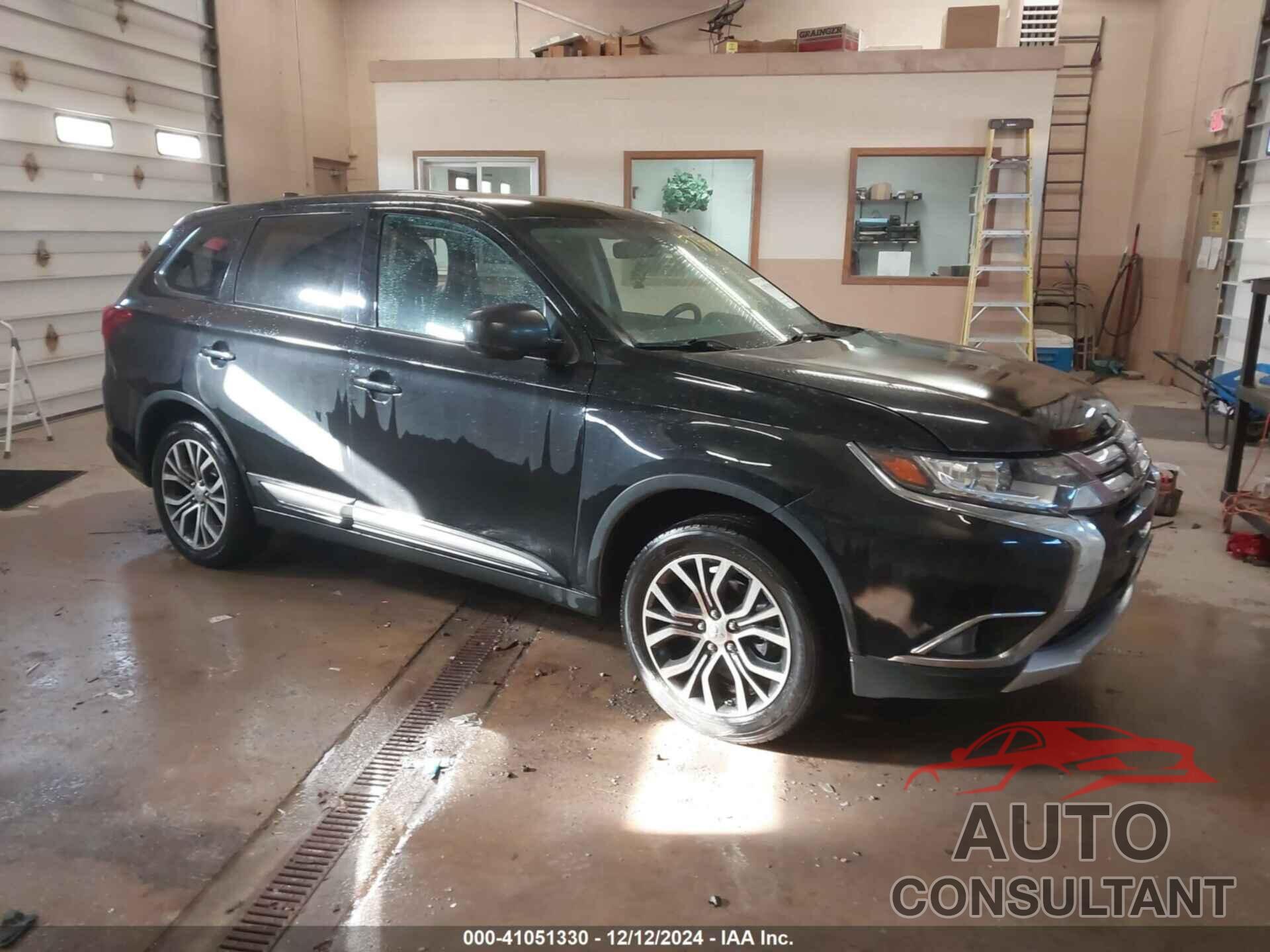 MITSUBISHI OUTLANDER 2017 - JA4AZ2A35HZ002438