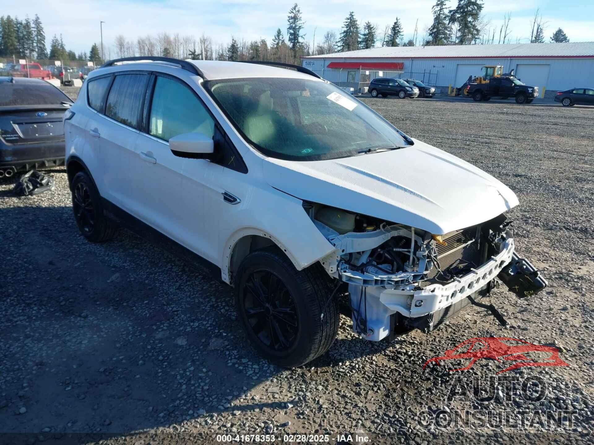 FORD ESCAPE 2017 - 1FMCU9GD7HUA33186