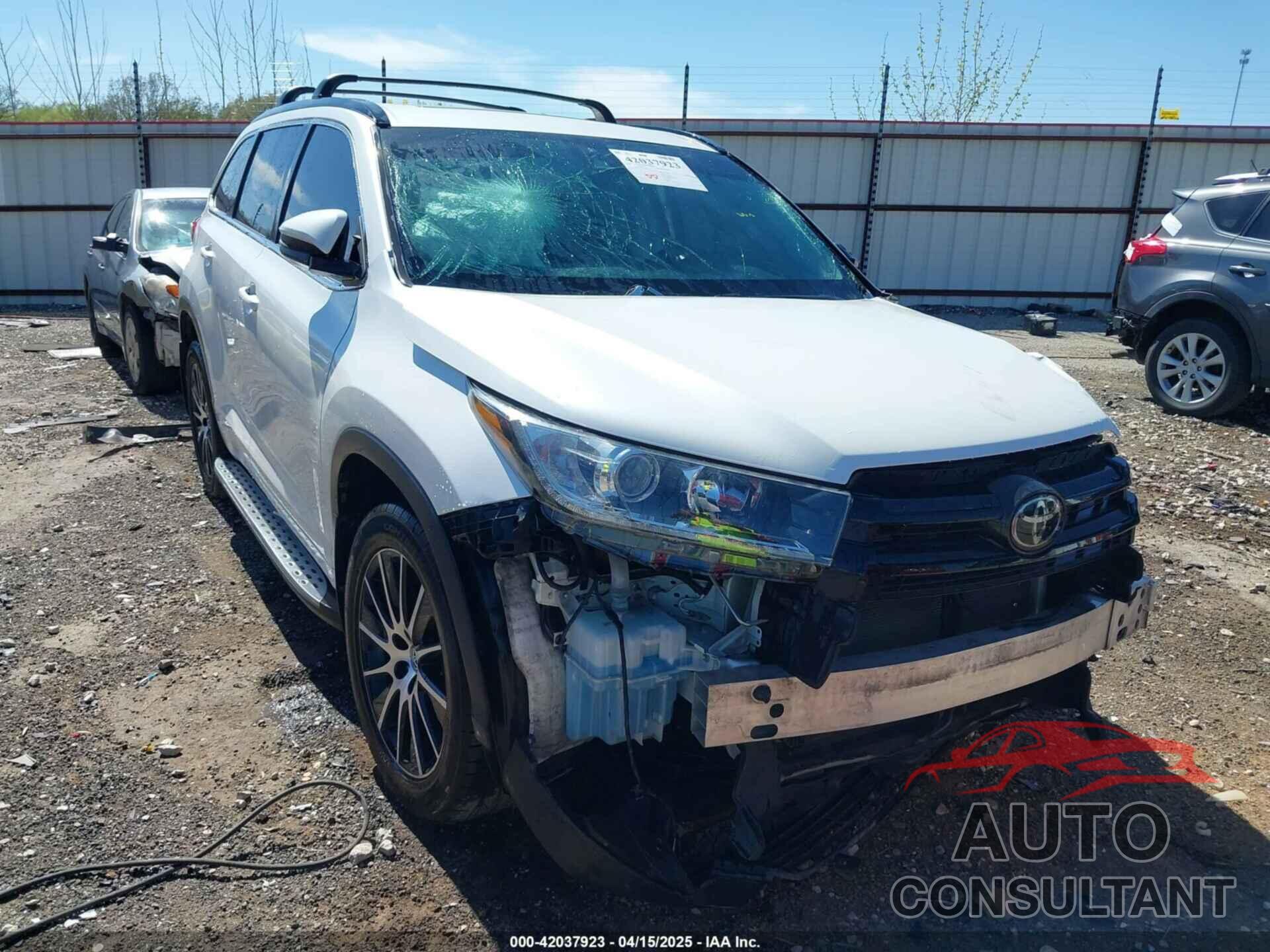 TOYOTA HIGHLANDER 2018 - 5TDKZRFH1JS288819
