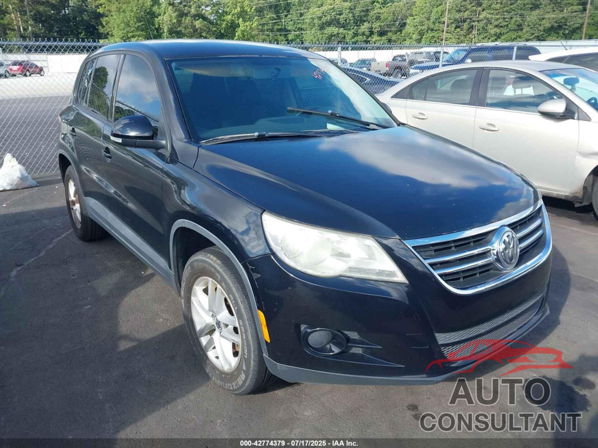 VOLKSWAGEN TIGUAN 2011 - WVGAV7AX3BW548533