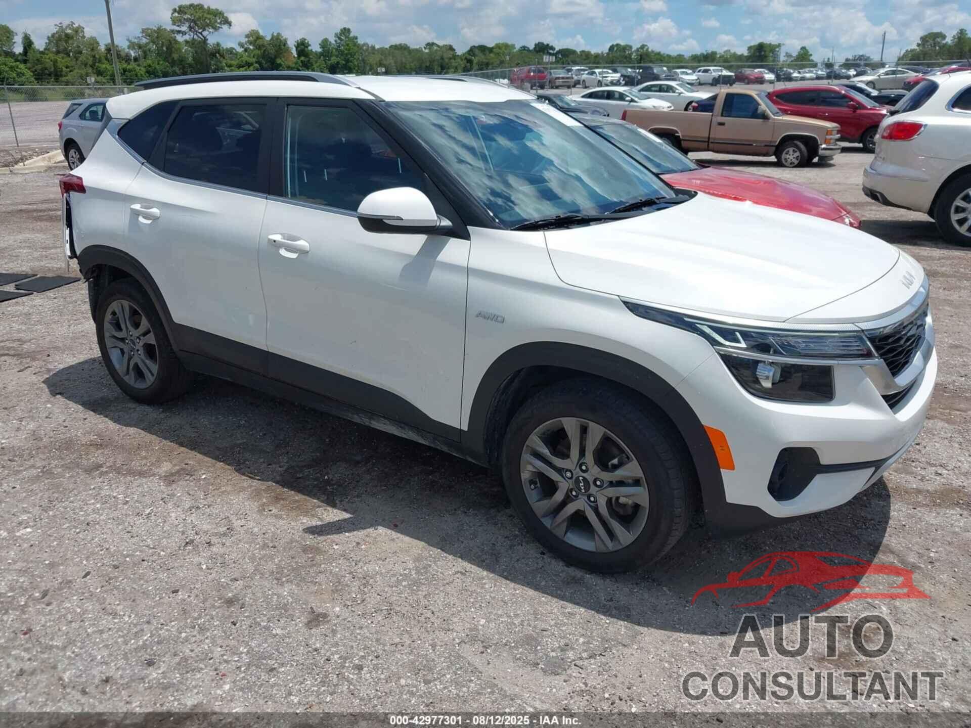 KIA SELTOS 2023 - KNDEUCAA1P7452737