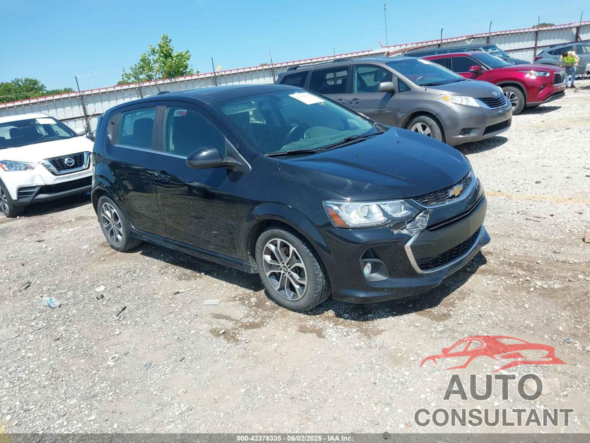 CHEVROLET SONIC 2017 - 1G1JD6SB9H4172163