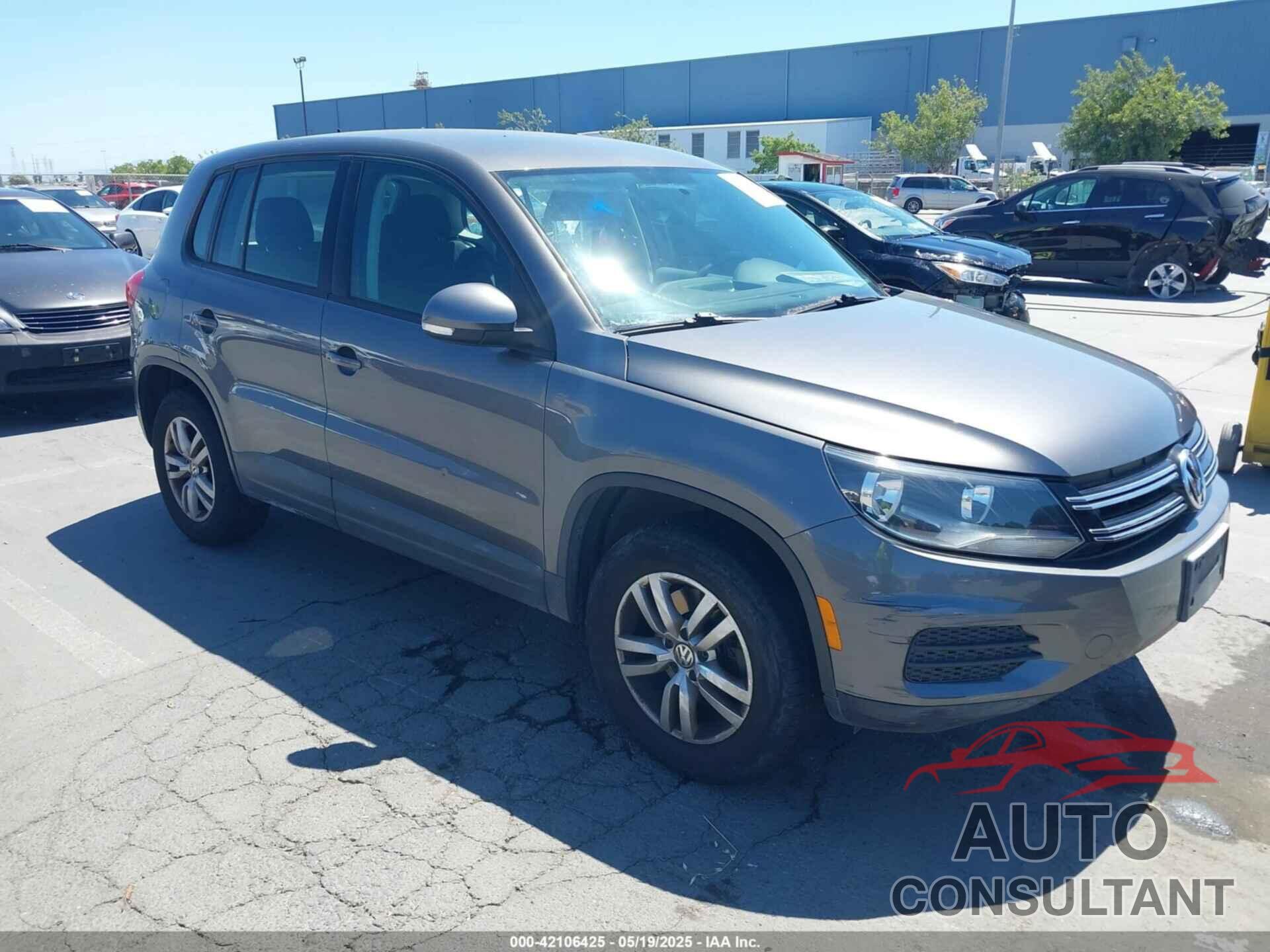 VOLKSWAGEN TIGUAN 2012 - WVGAV7AX4CW003670