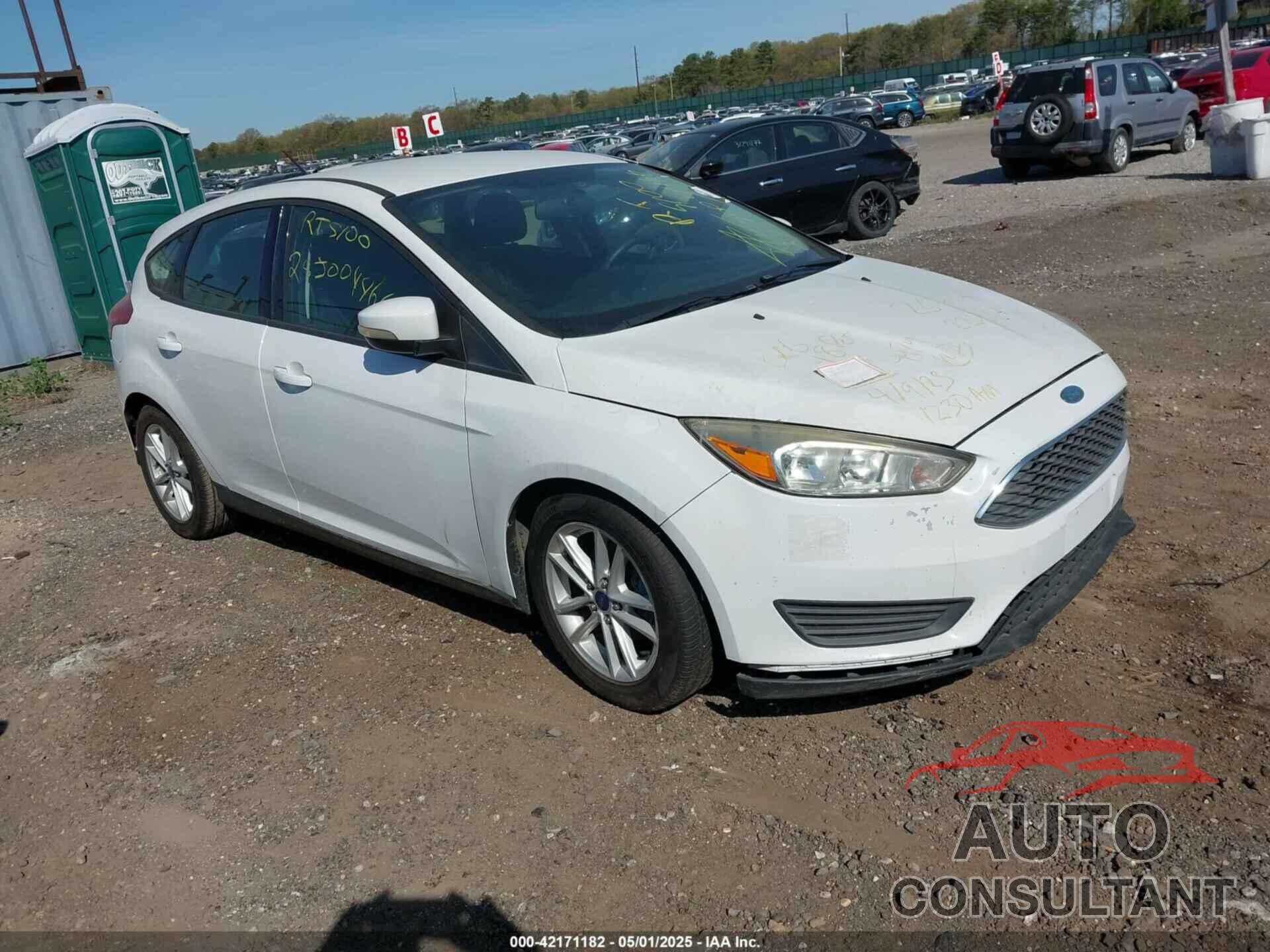 FORD FOCUS 2015 - 1FADP3K21FL307090