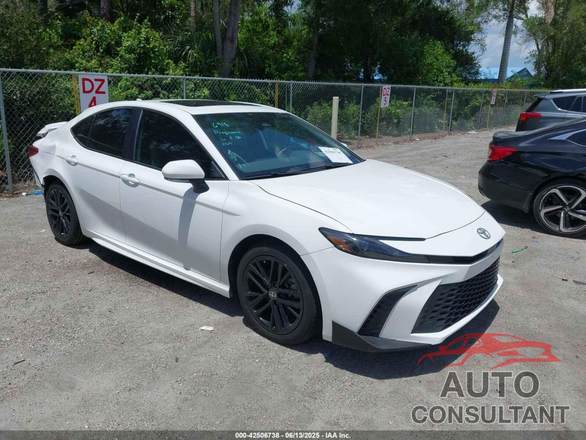 TOYOTA CAMRY 2025 - 4T1DAACK8SU528359