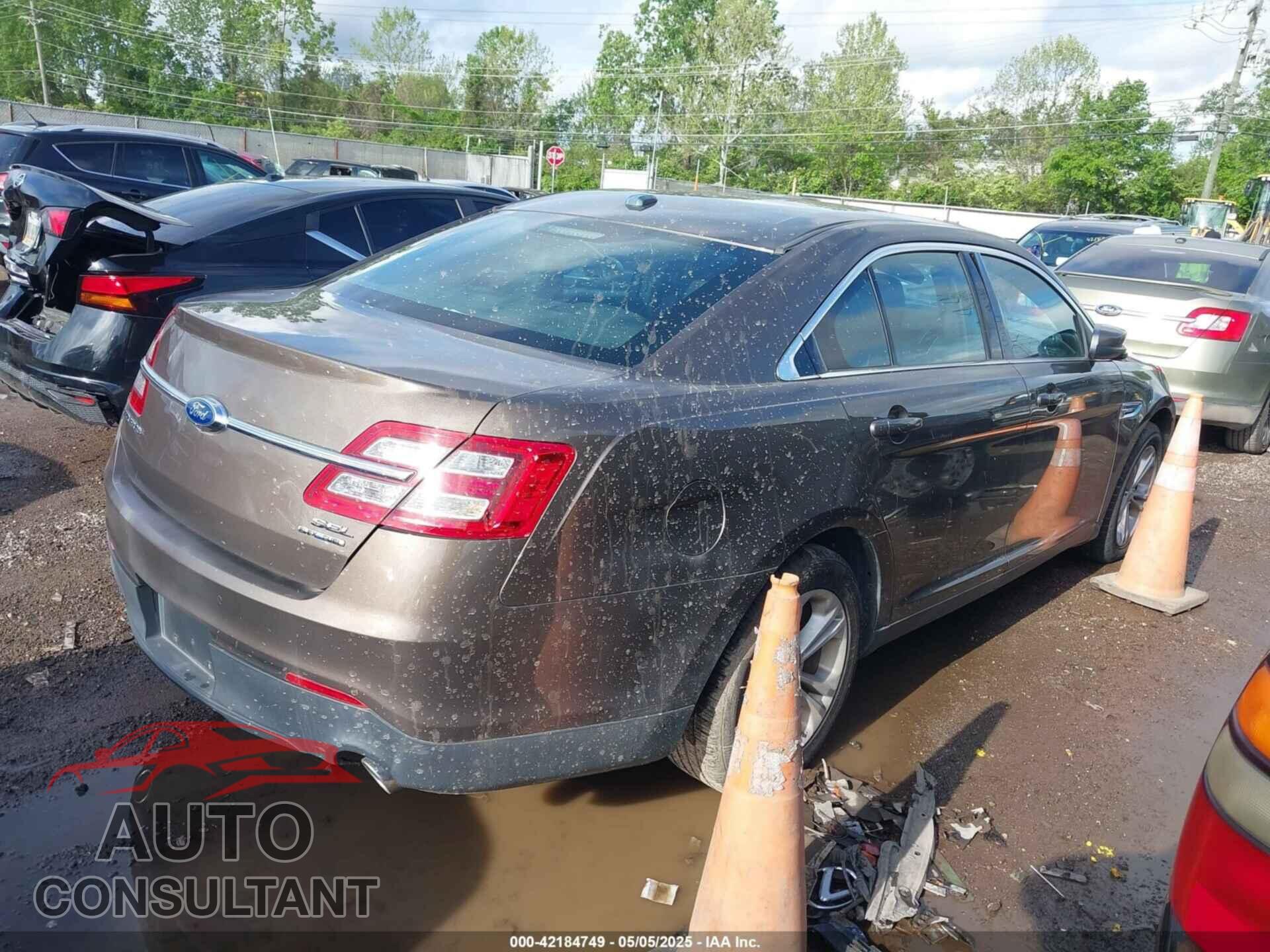 FORD TAURUS 2015 - 1FAHP2E87FG194170