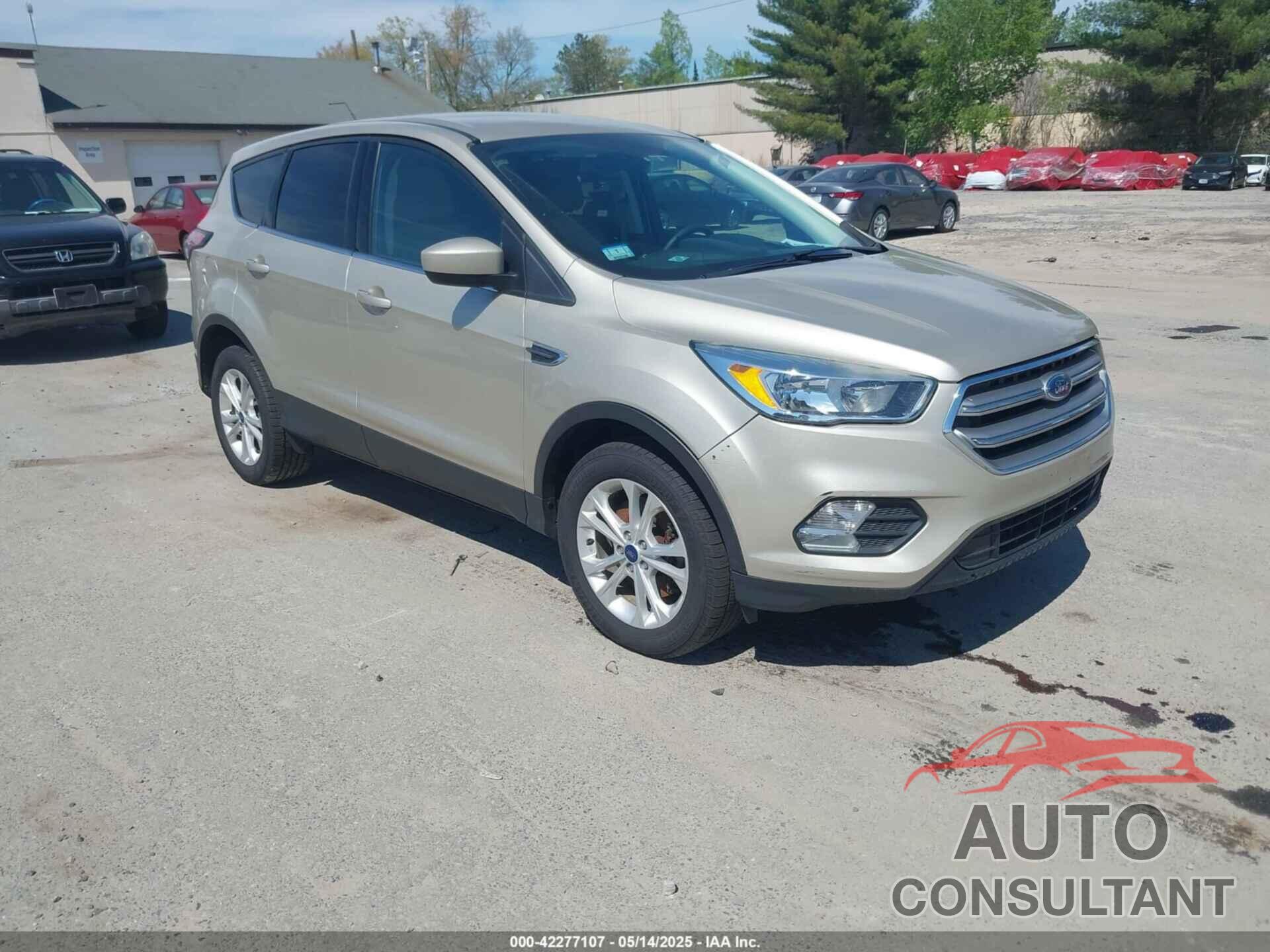 FORD ESCAPE 2017 - 1FMCU9GD4HUB93896