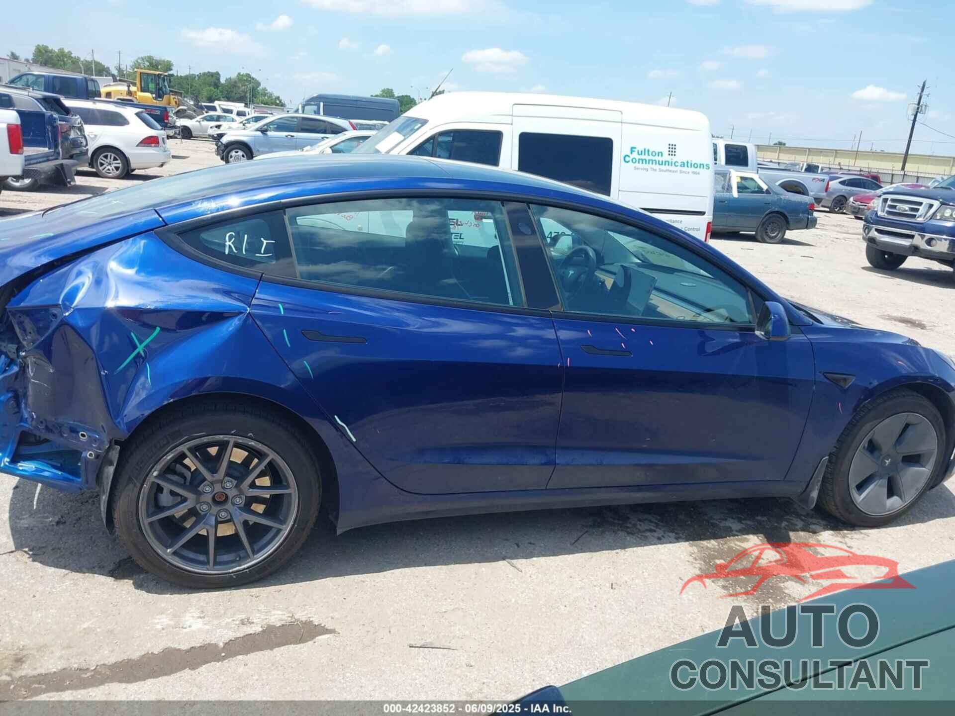 TESLA MODEL 3 2023 - 5YJ3E1EA5PF479002
