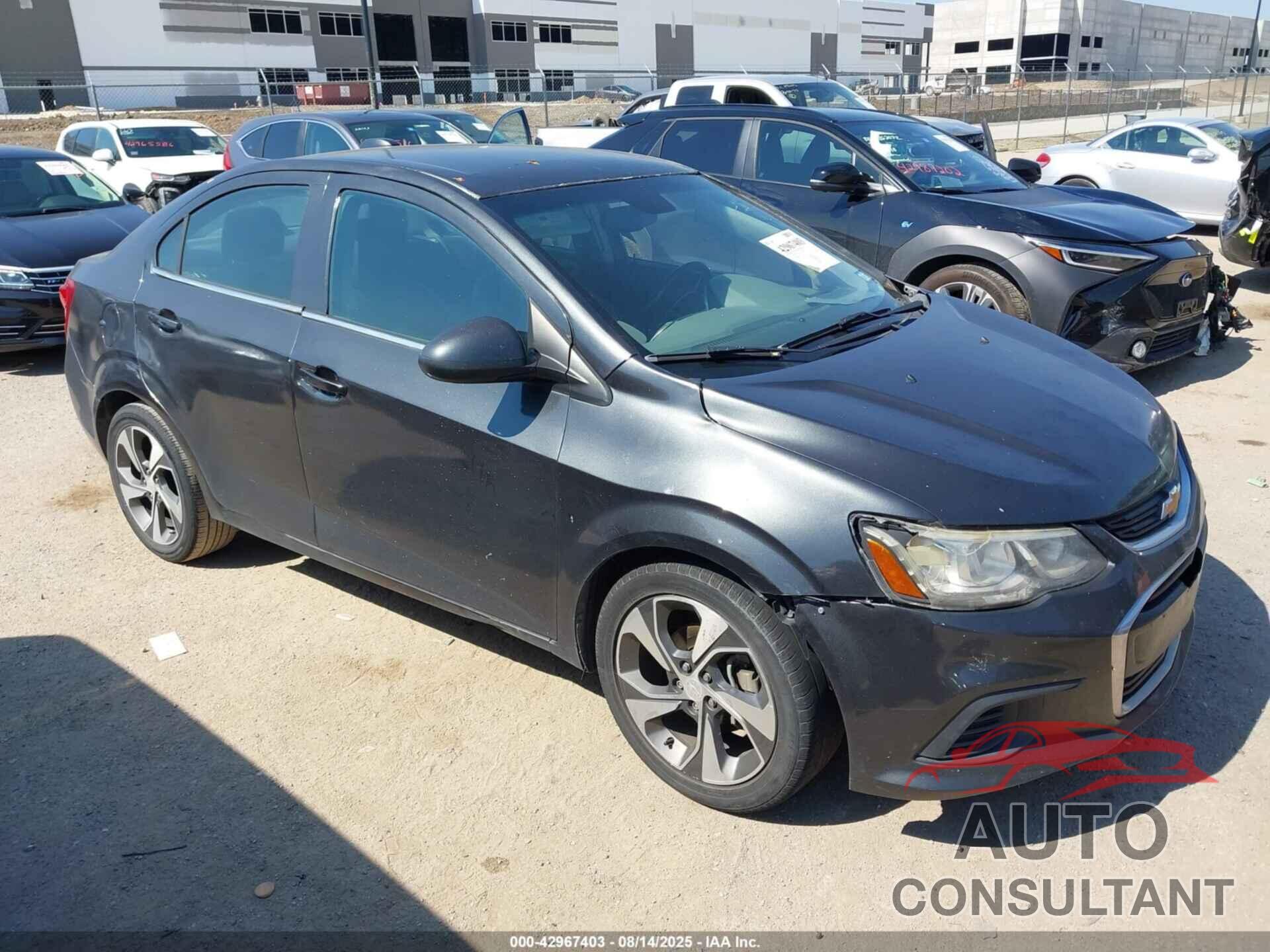 CHEVROLET SONIC 2017 - 1G1JF5SB8H4105591