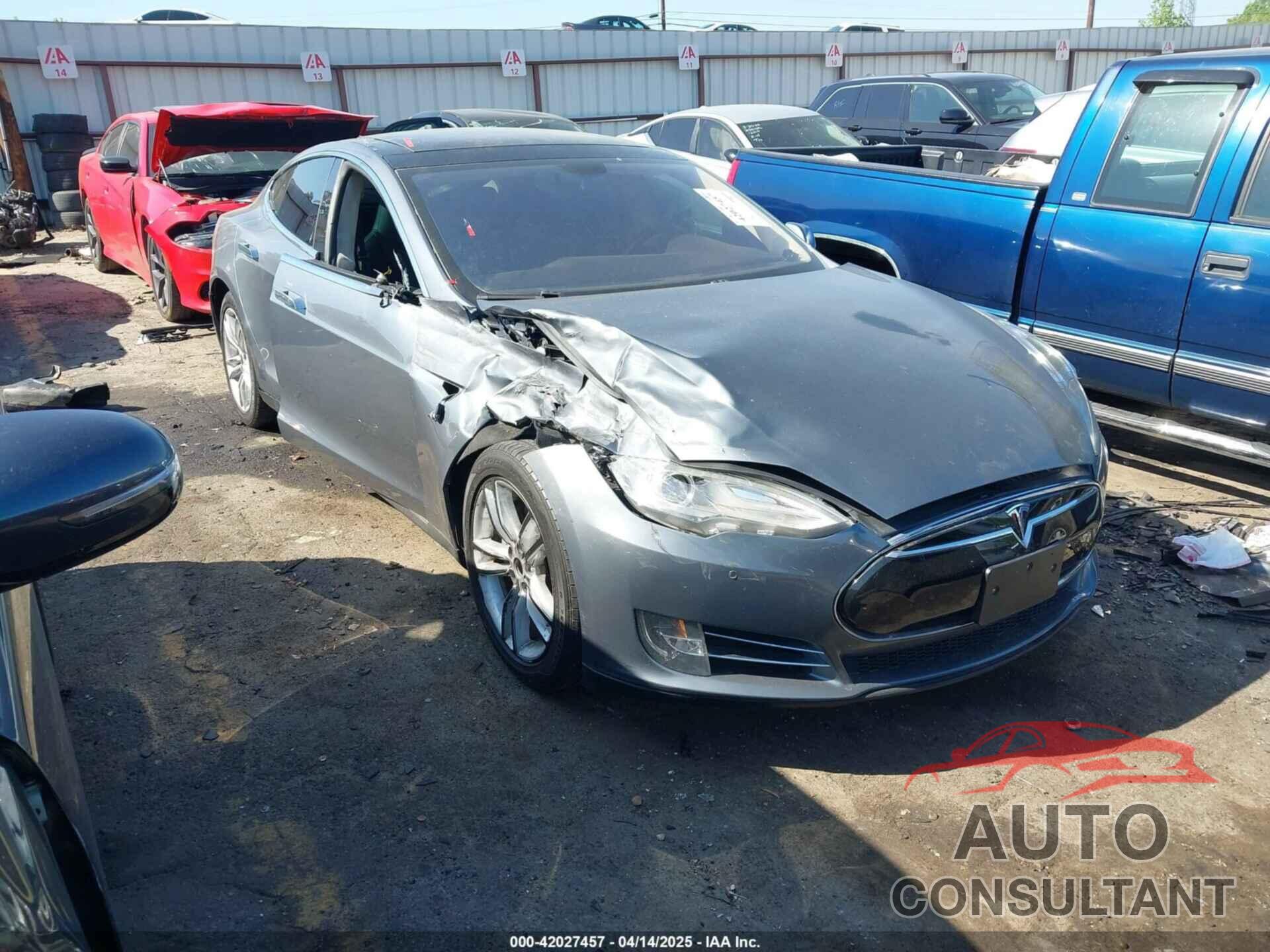 TESLA MODEL S 2014 - 5YJSA1S12EFP41227